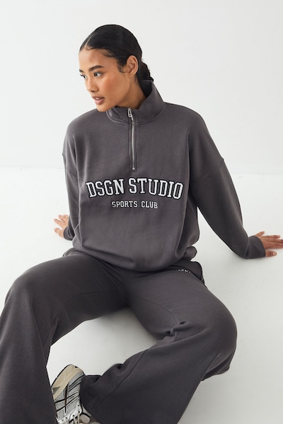 DSGN Studio DSGN Studio Applique Oversized Half Zip Sweatshirt Charcoal