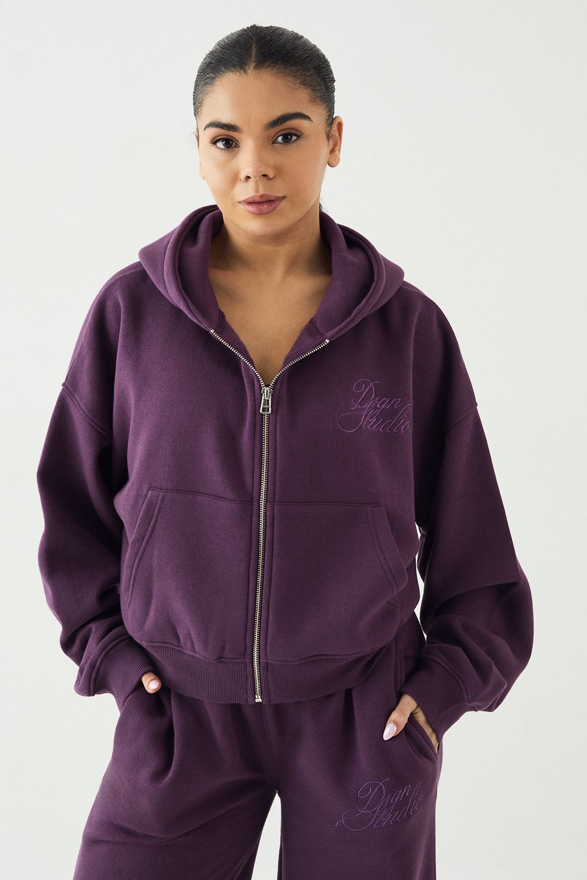DSGN Studio DSGN Studio Contrast Script Boxy Crop Zip Through Hoodie Aubergine image 1