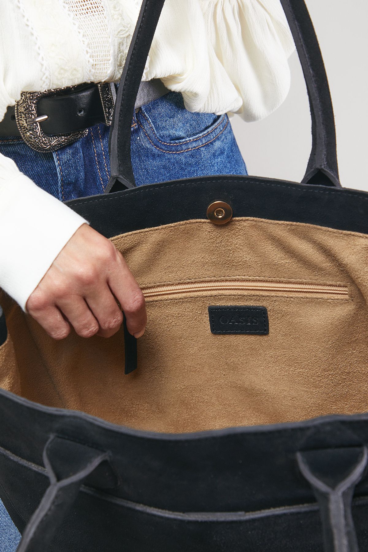 Oasis Claudia Suede Tote Bag With Pocket Black image 3