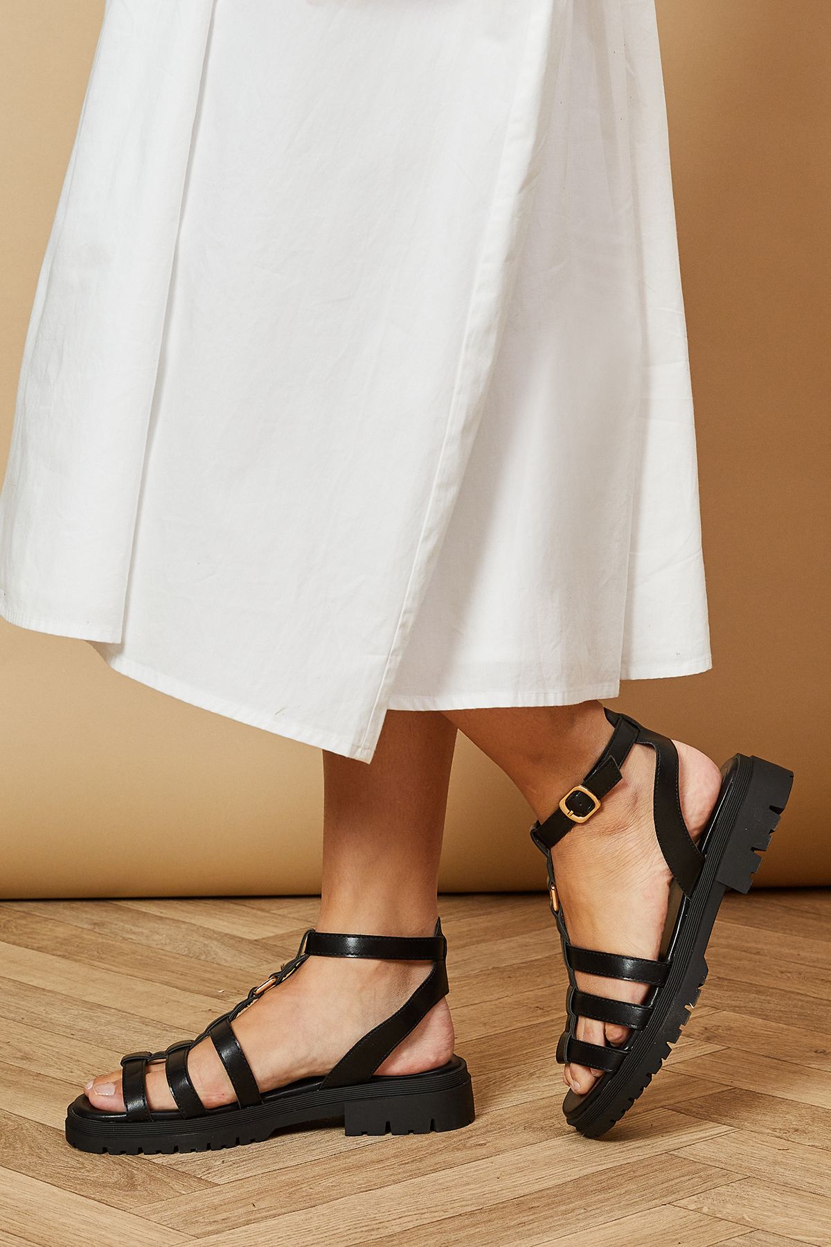 Oasis Ariadne Faux Leather T Bar Chunky  Sandals Black image 2