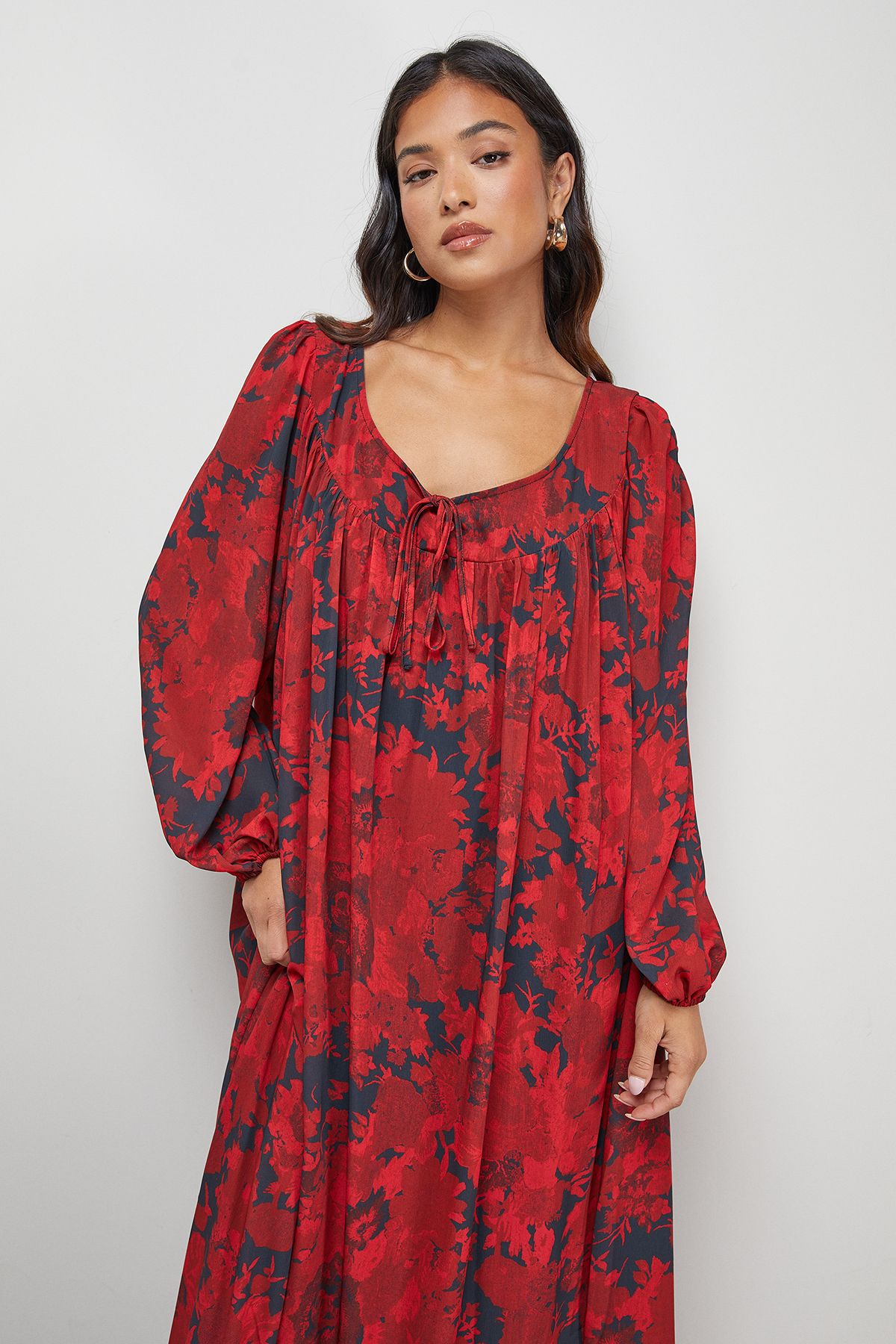 Warehouse Petite Chiffon Tie Front Volume Midi Smock Dress Red image 4