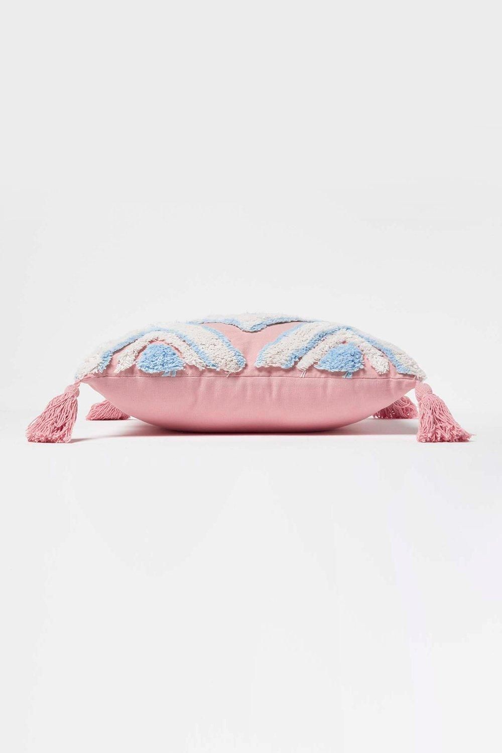 Homescapes Geometric Ikat Tufted Cotton Cushion with Tassels image 4