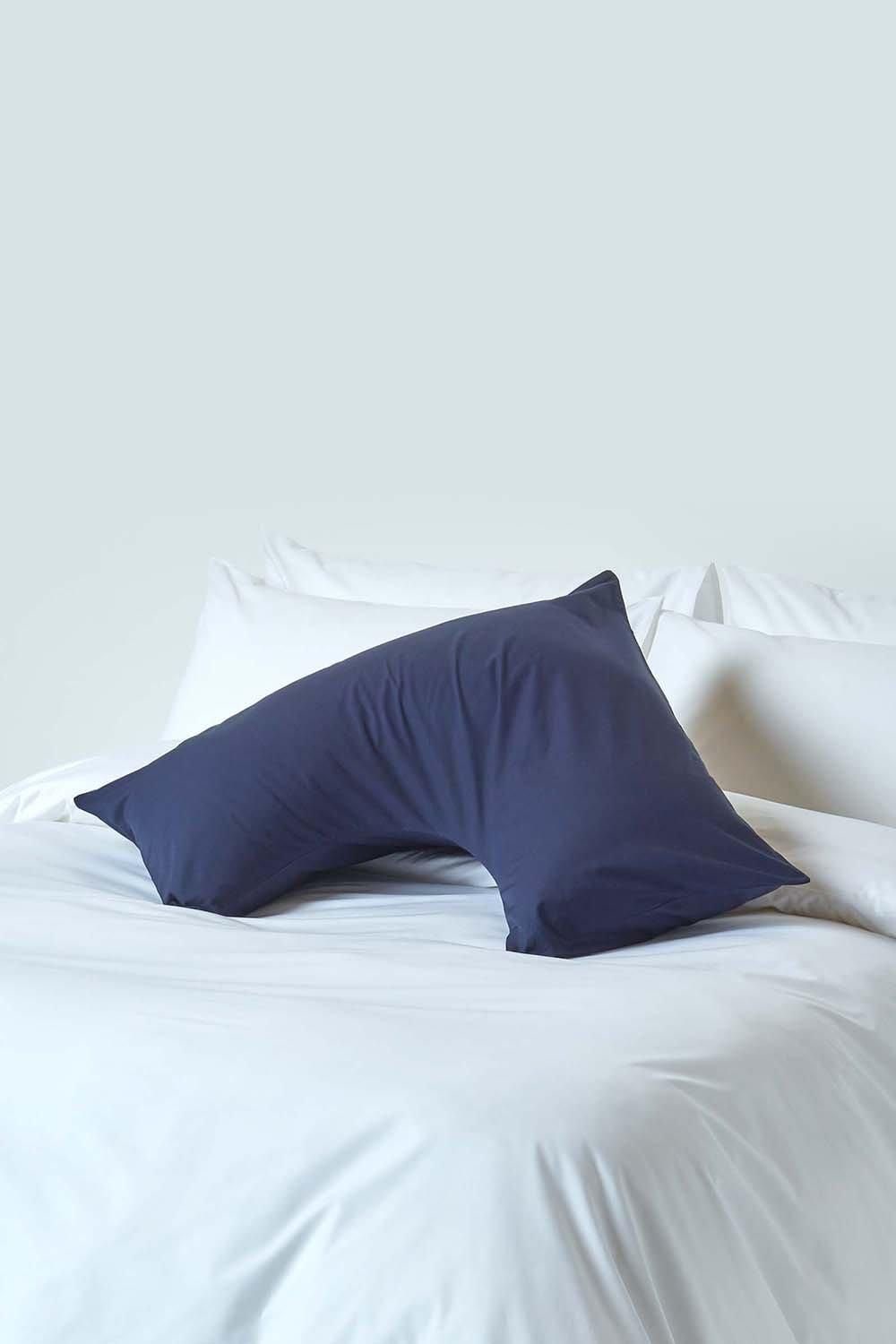 Homescapes Egyptian Cotton V Shaped Pillowcase 200 TC image 2