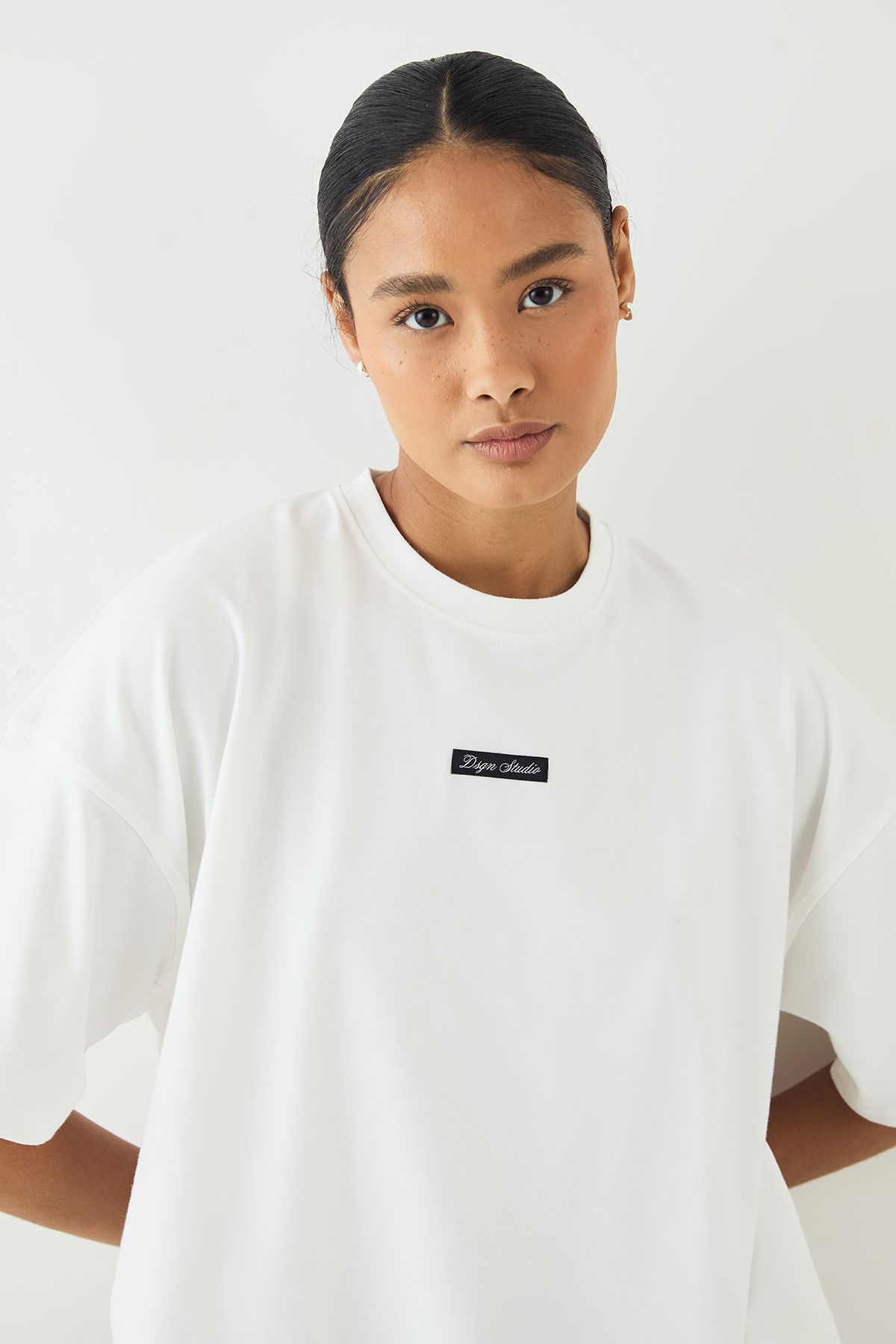 DSGN Studio DSGN Studio Script Short Sleeve T-Shirt White image 4