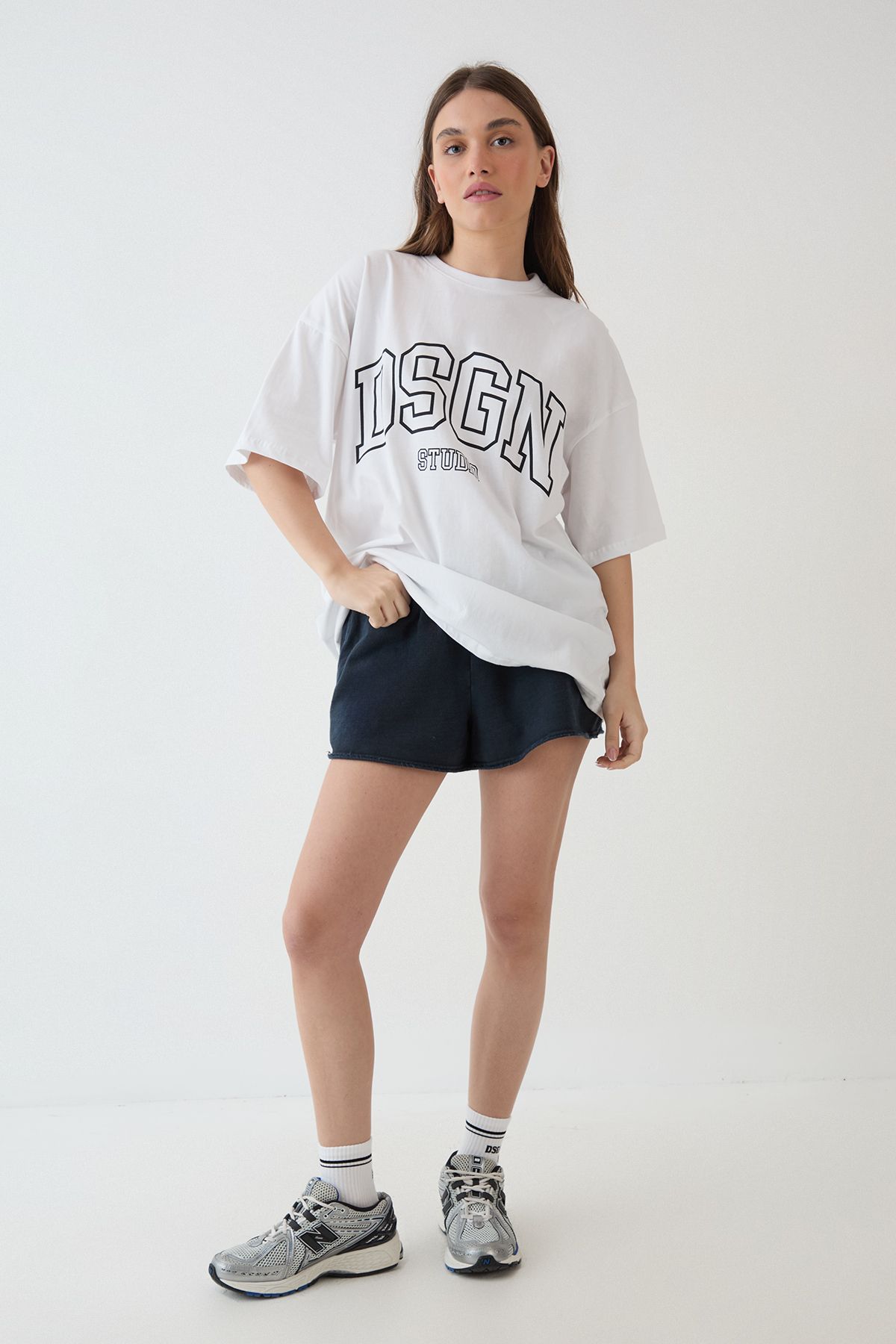 DSGN Studio DSGN Studio Collegiate Printed Oversized T-Shirt White