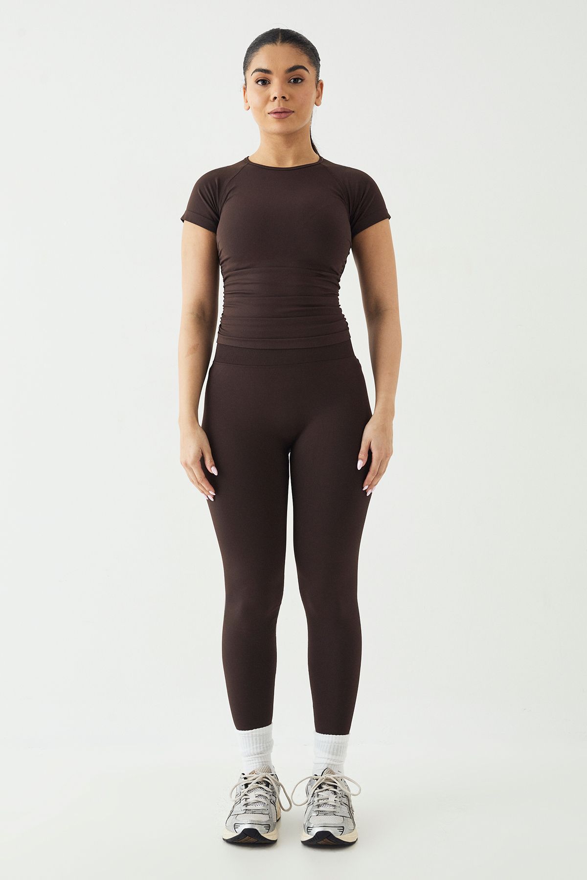 DSGN Studio DSGN Studio Sport Ultra Contour Seamless Ruched Short Sleeve Top Coffee Bean image 5