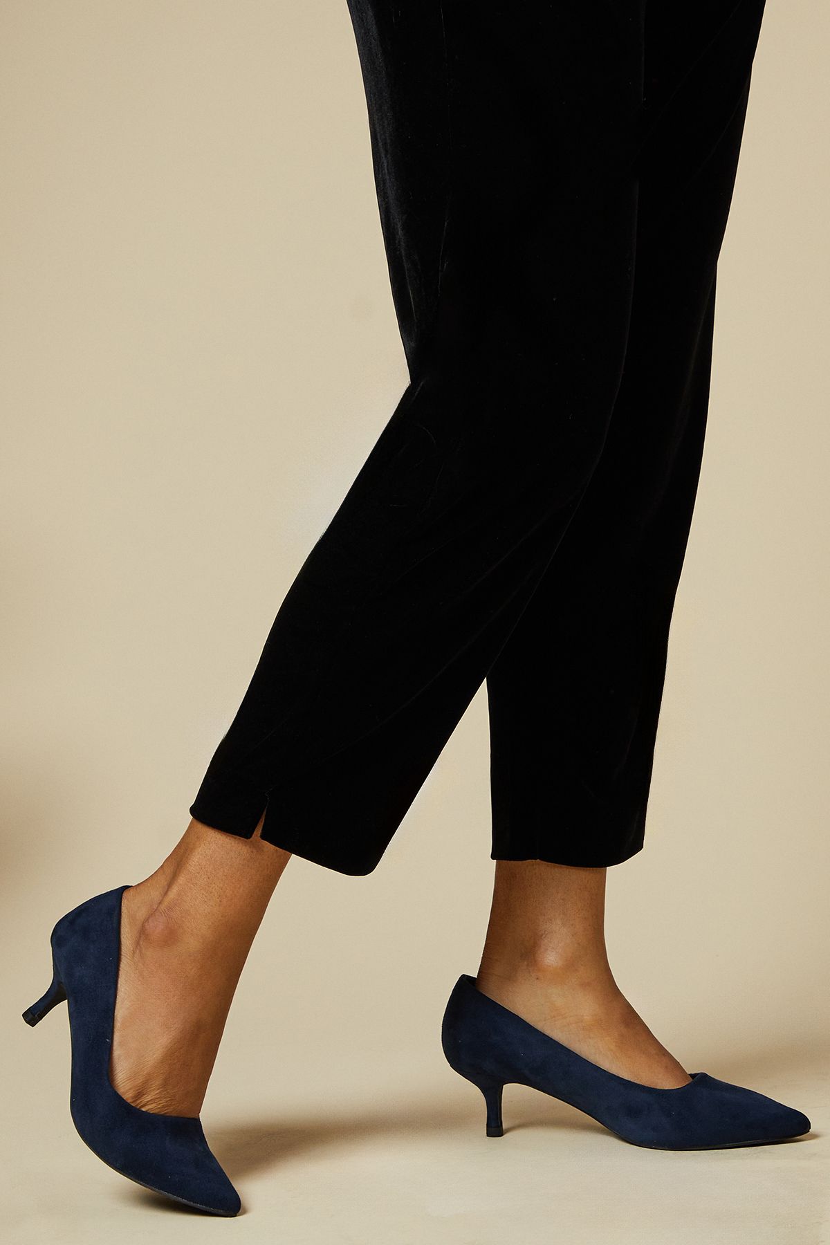 Dorothy Perkins Wide Fit Dove Kitten Heel Court Shoes Navy image 2