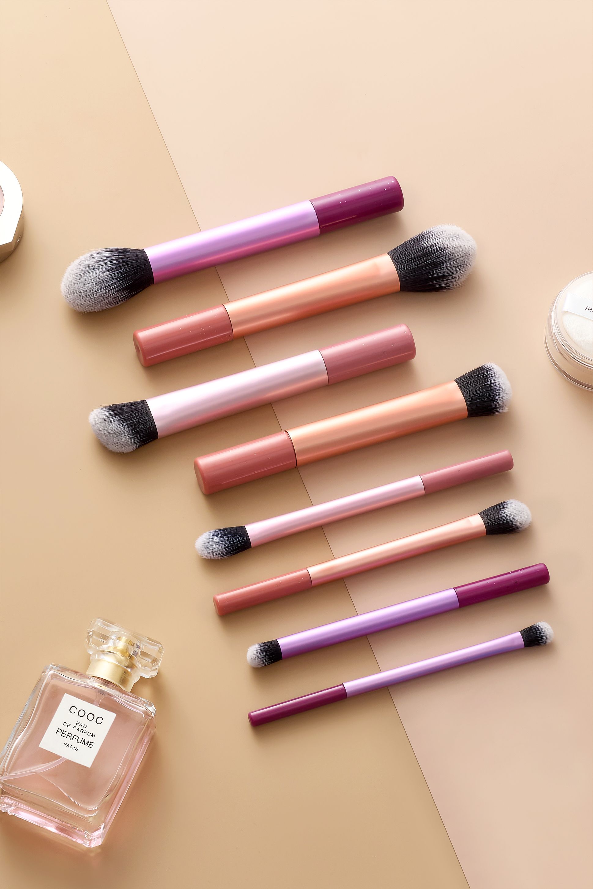 SHEONLY Set of 8 Professional Makeup Brush Tools image 3