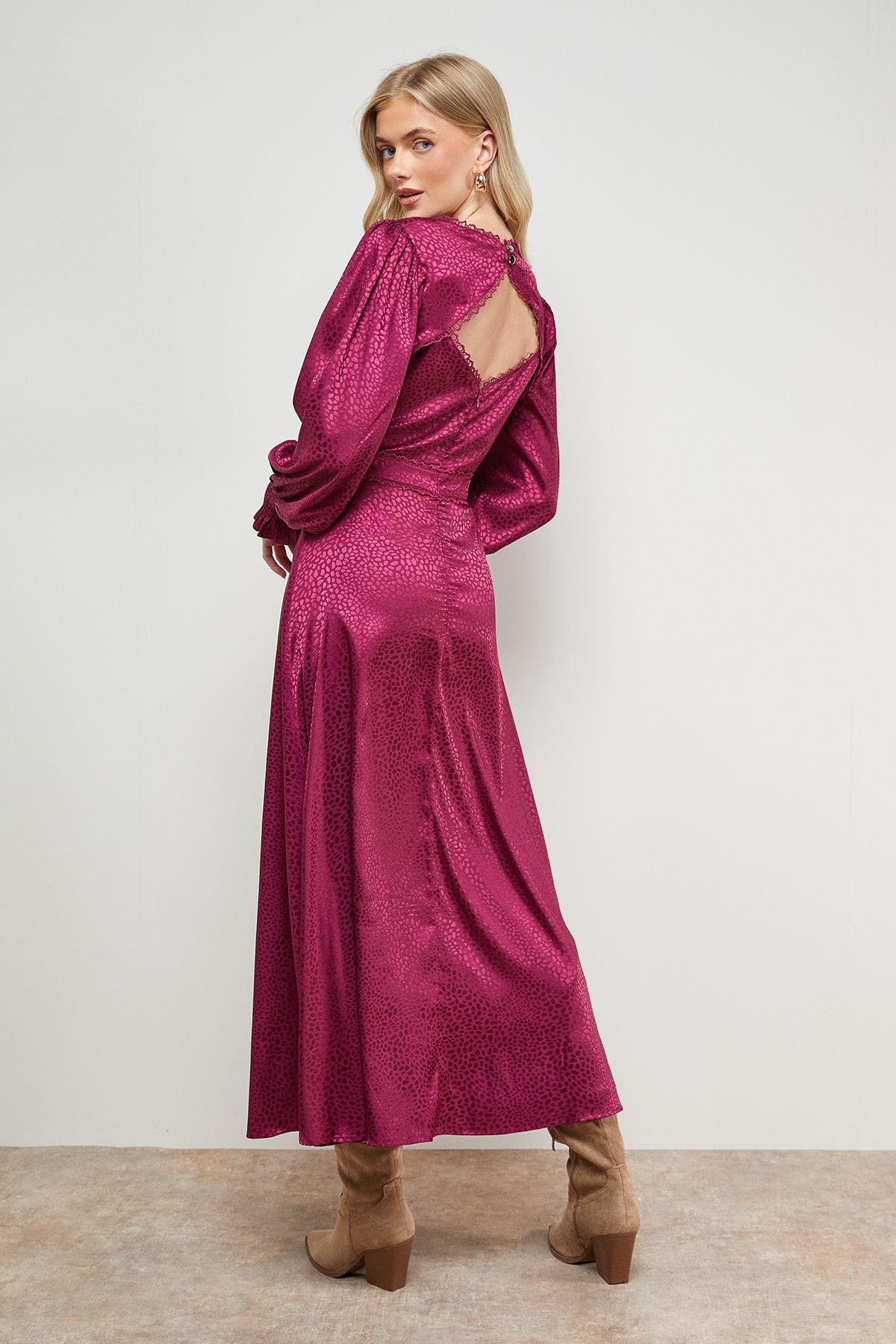 Oasis Jacquard Satin Midi Dress Berry image 4