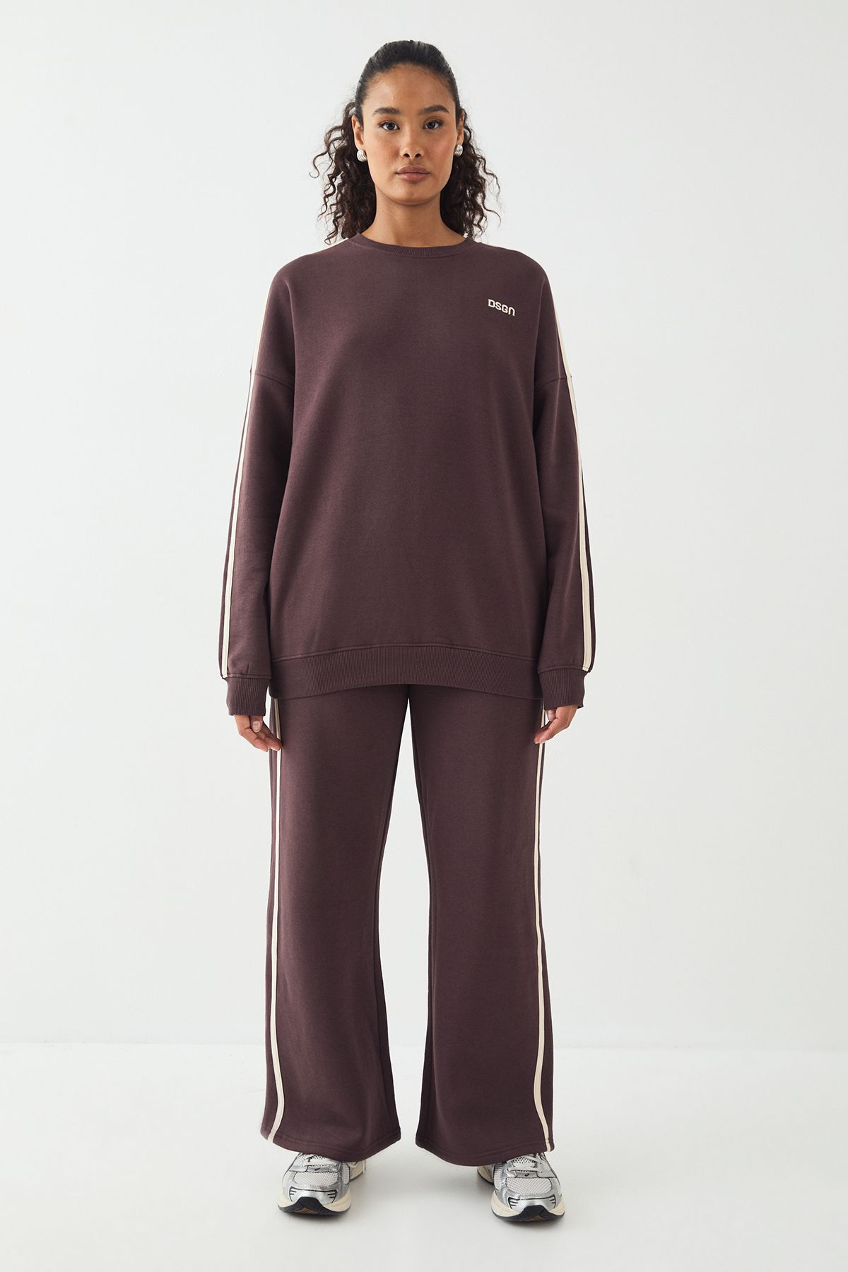 DSGN Studio DSGN Studio Side Stripe Straight Leg Jogger Chocolate image 5