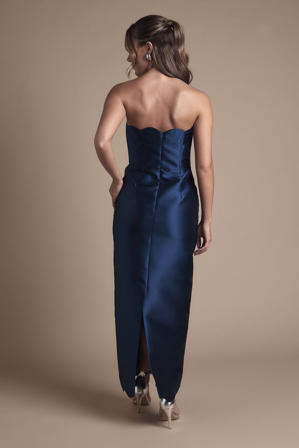Coast Scallop Detail Twill Column Bridesmaid Dress Navy image 4
