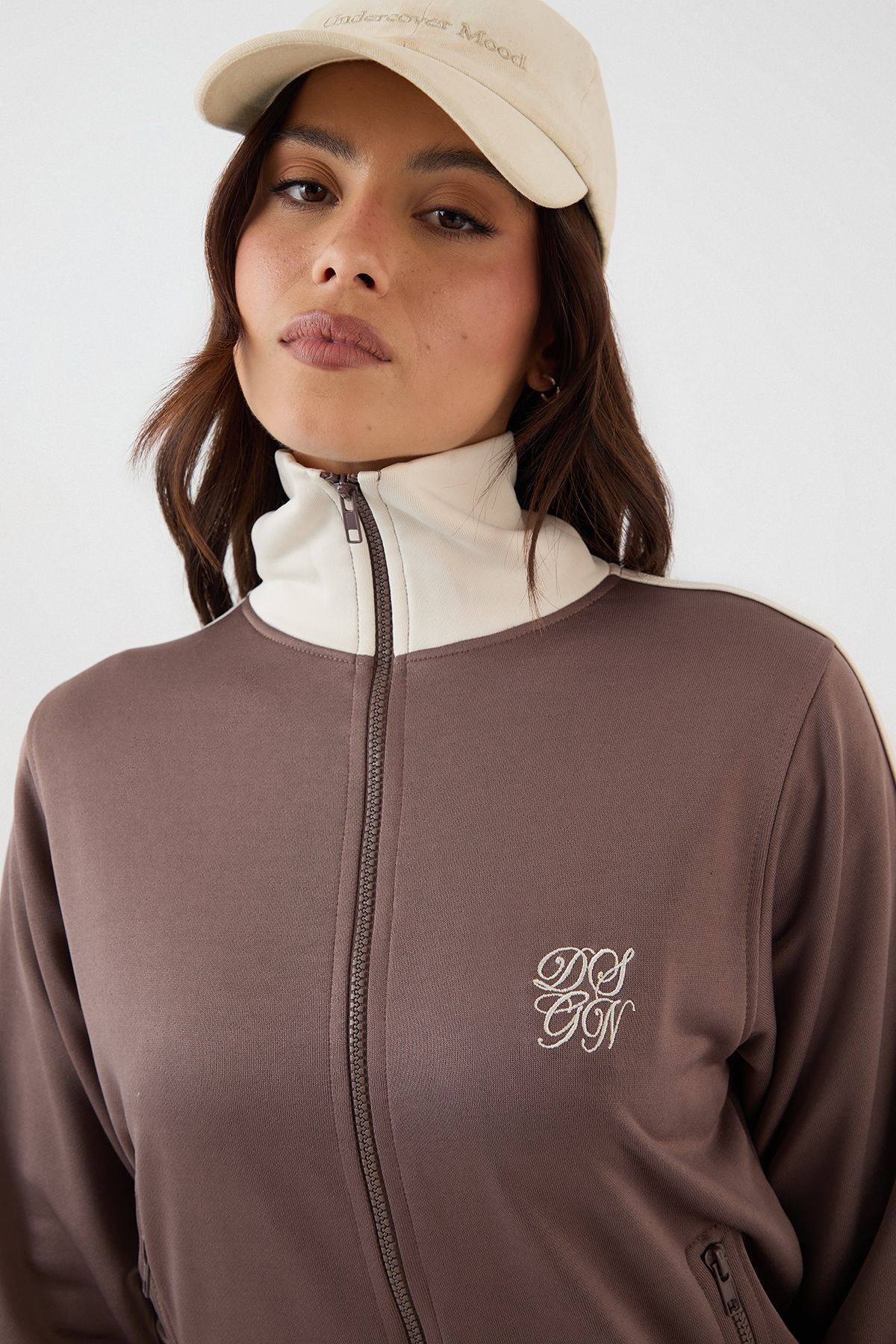 DSGN Studio DSGN Studio Tricot Contrast Zip Through Track Jacket Taupe image 4