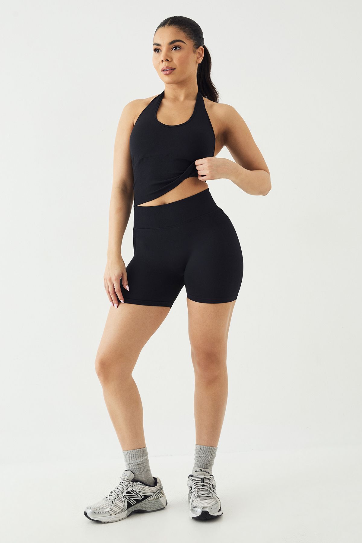 DSGN Studio DSGN Studio Sport Ultra Contour Seamless Padded Halter Top Black image 3