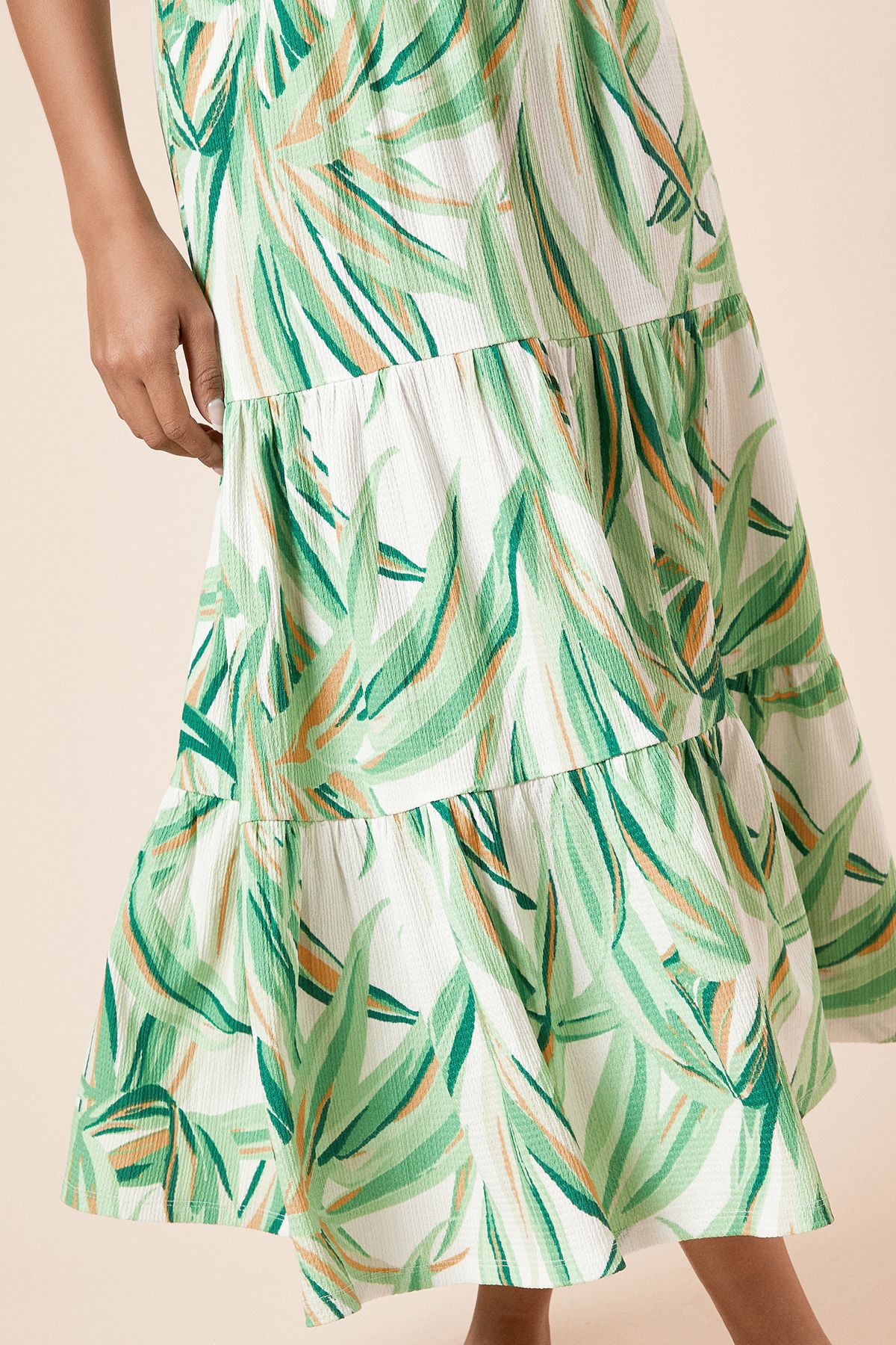 Dorothy Perkins Palm Tiered Maxi Jersey Skirt Floral image 5