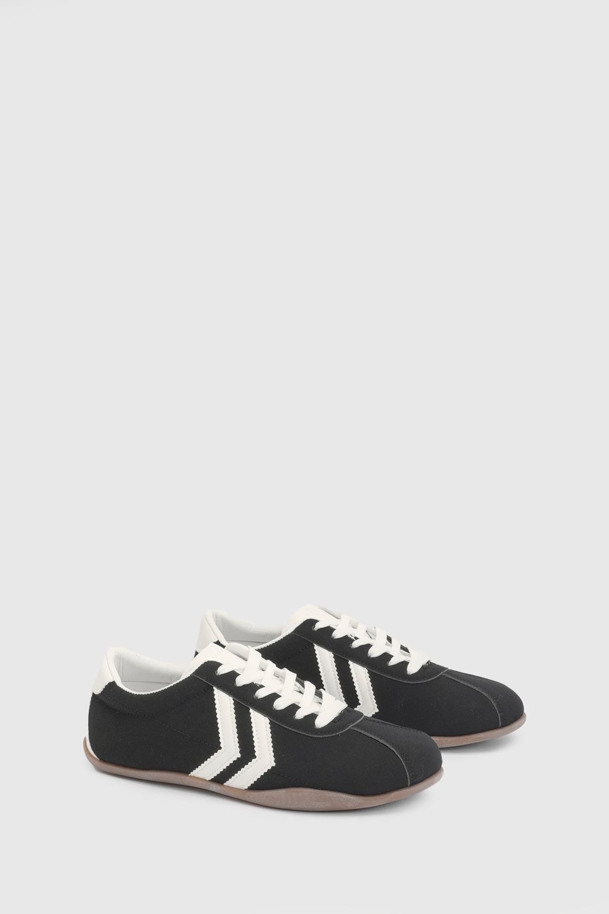 Oasis Riley Faux Suede Contrast Lace Up Trainers Natural Black