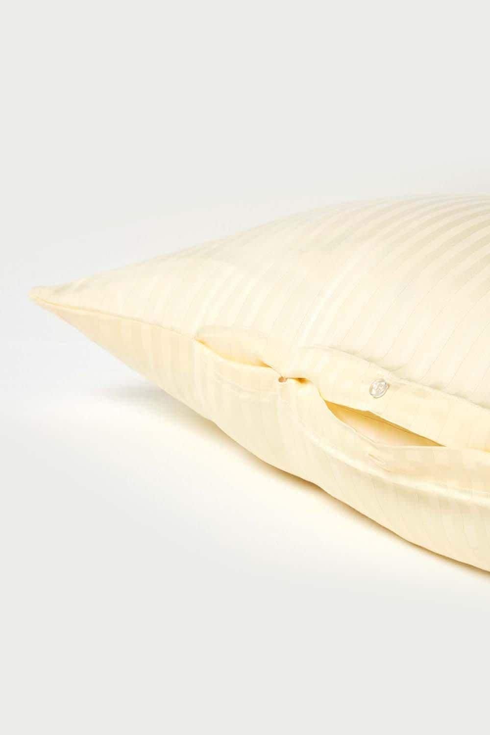 Homescapes Egyptian Cotton Super Soft V Shaped Pillowcase 330 TC image 3