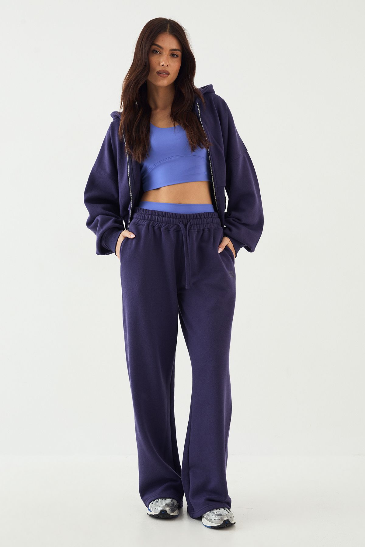 DSGN Studio DSGN Studio Sport Straight Leg Jogger Blackberry image 3