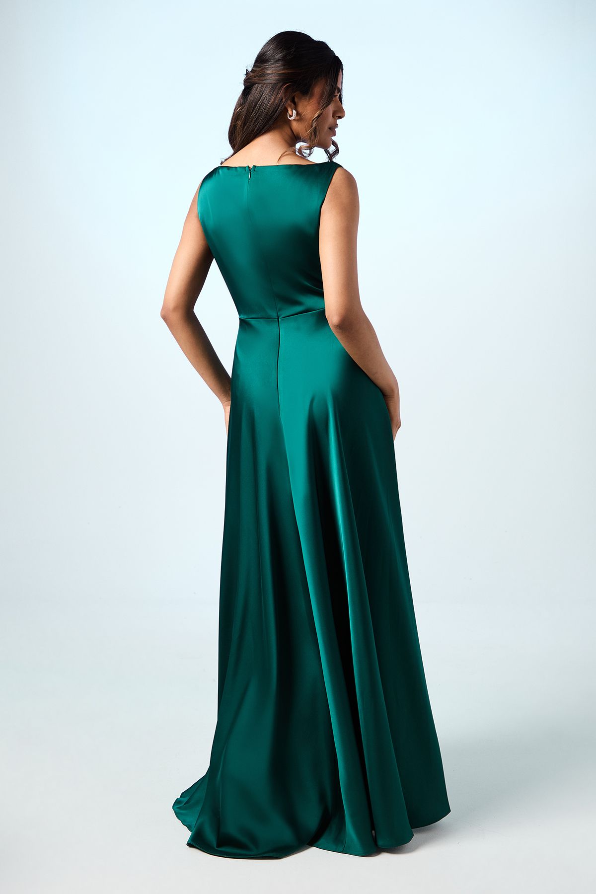 Coast Coast Honoured Petite Sleeveless Cowl Neck Satin Maxi Bridesmaid Dress Emerald image 4