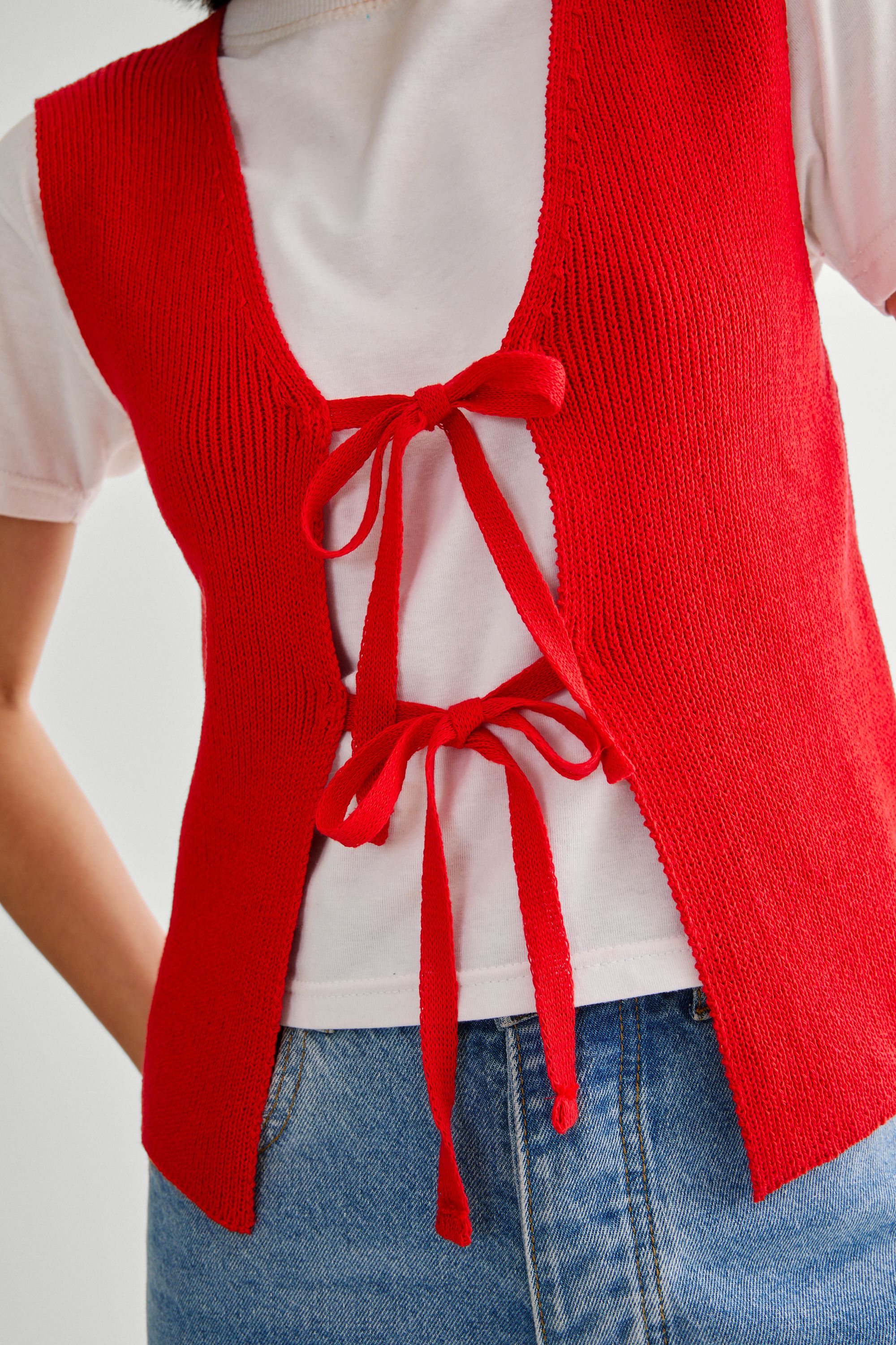 NastyGal Knitted Tie Front Vest Red image 2