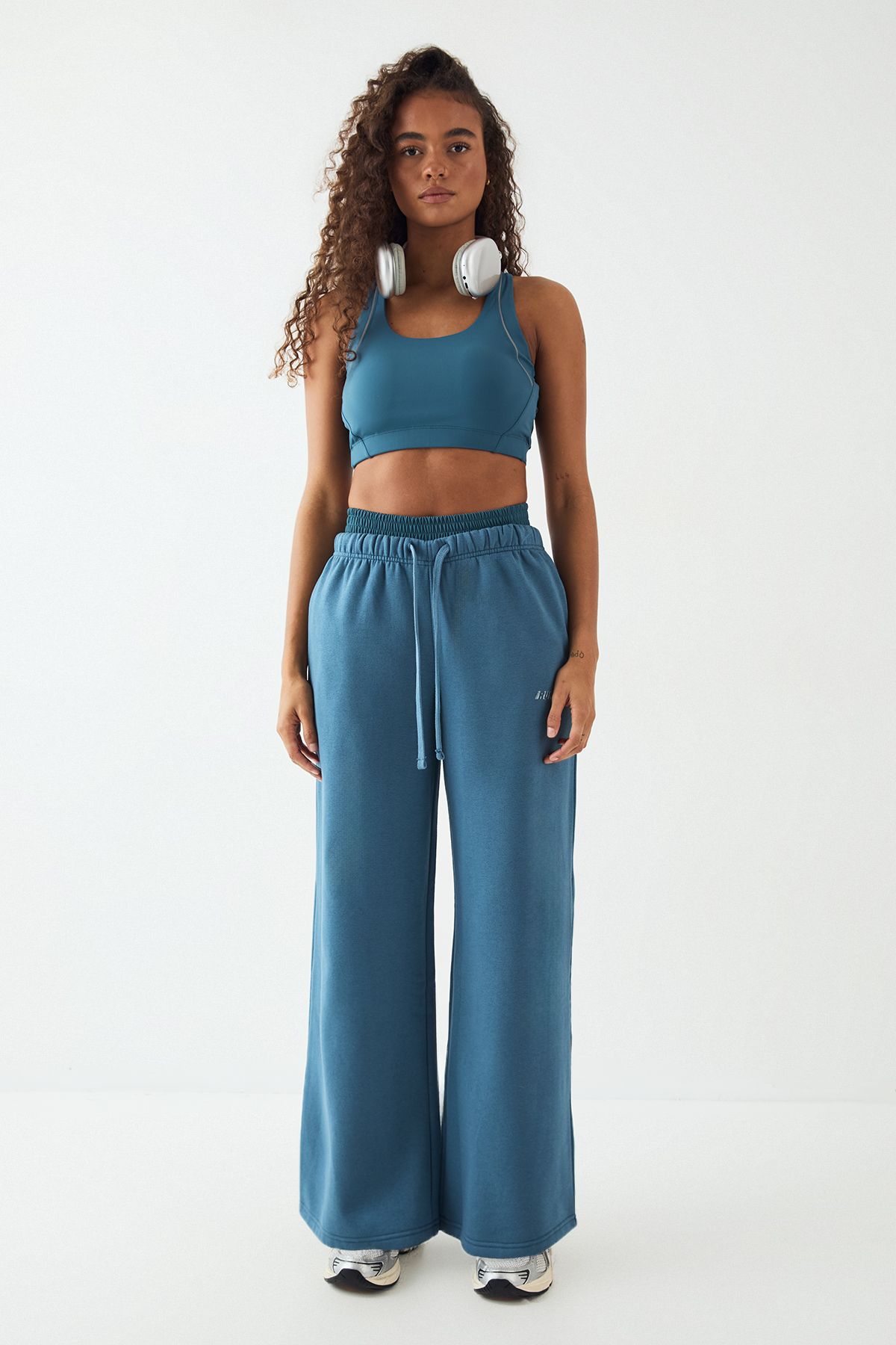 DSGN Studio DSGN Studio Run Club Printed Straight Leg Jogger Teal image 5