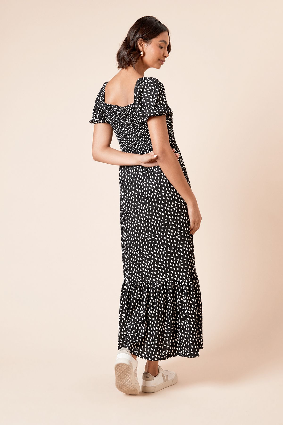 Dorothy Perkins Short Puff Sleeve Spot Shirred Bust Maxi Dress Mono image 3