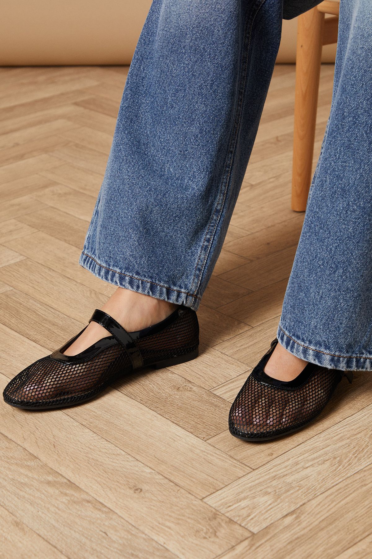 Oasis Valindra Faux Patent Leather Mesh Mary Jane Ballet Pumps Black image 4