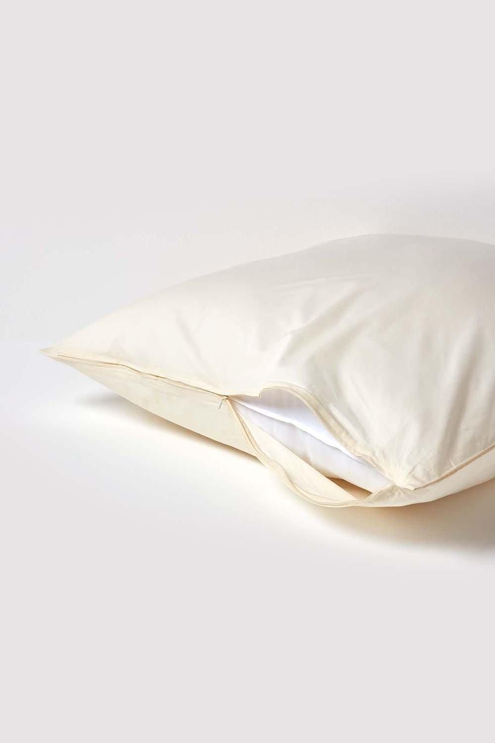 Homescapes Continental Egyptian Cotton Pillowcase 200 TC, 80 x 80 cm image 3