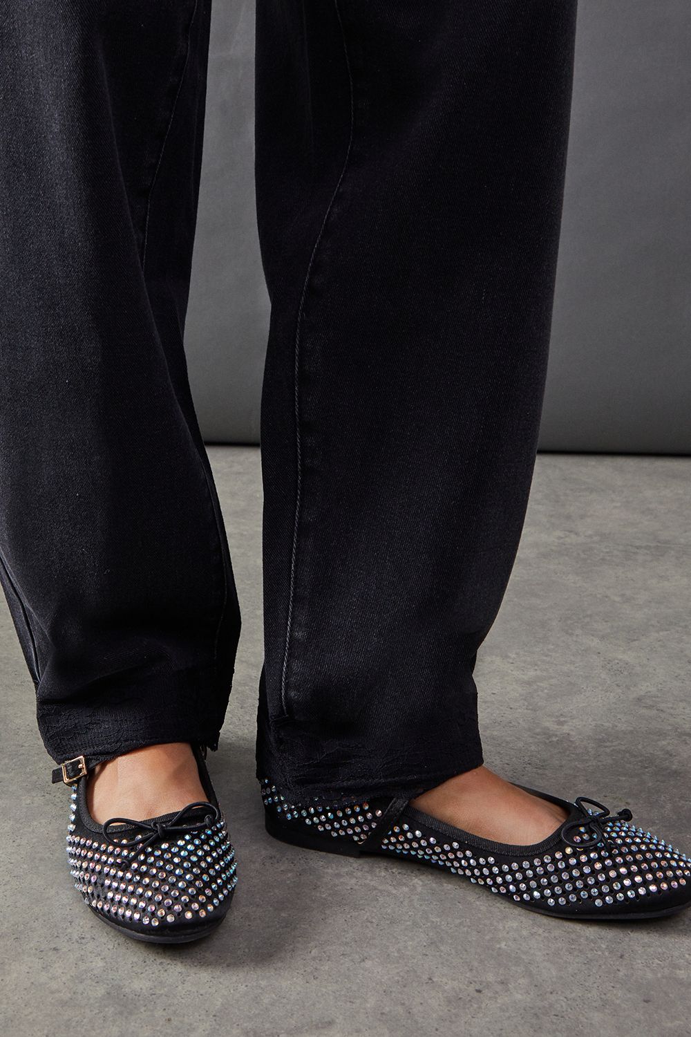 Warehouse Denim Lace Trim Mid Rise Barrel Jeans Washed Black image 4