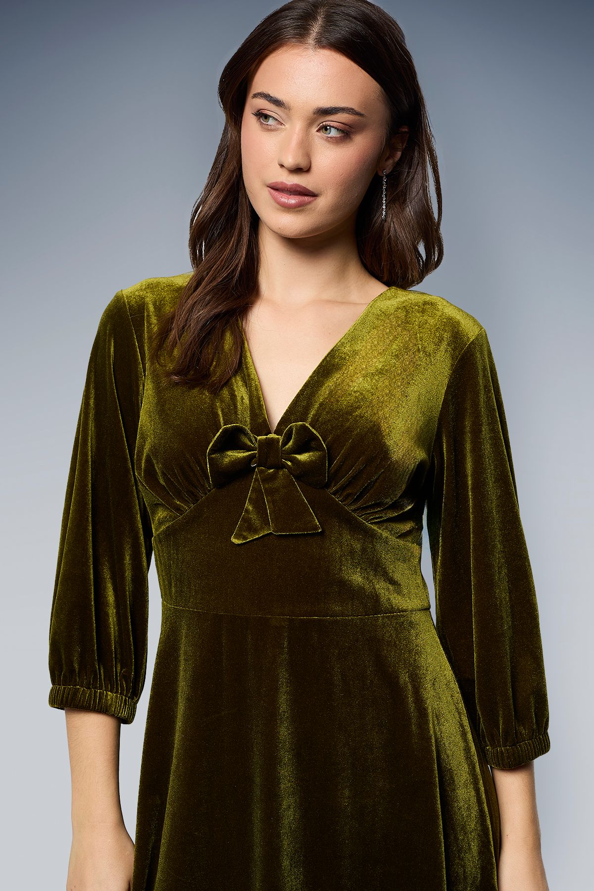 Dorothy Perkins Bow Front Velvet Mini Dress Green image 4