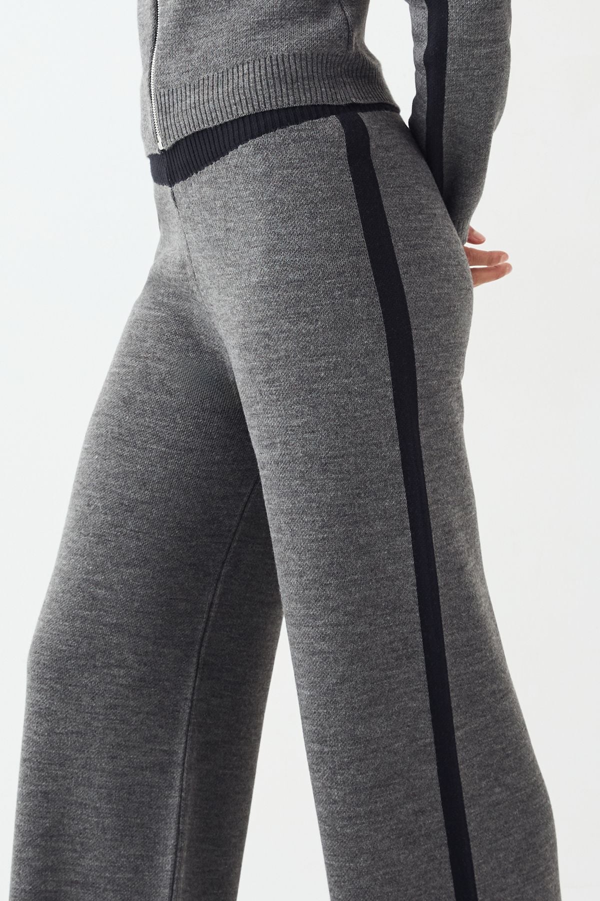 DSGN Studio DSGN Studio Colour Block Straight Leg Trouser Charcoal image 4