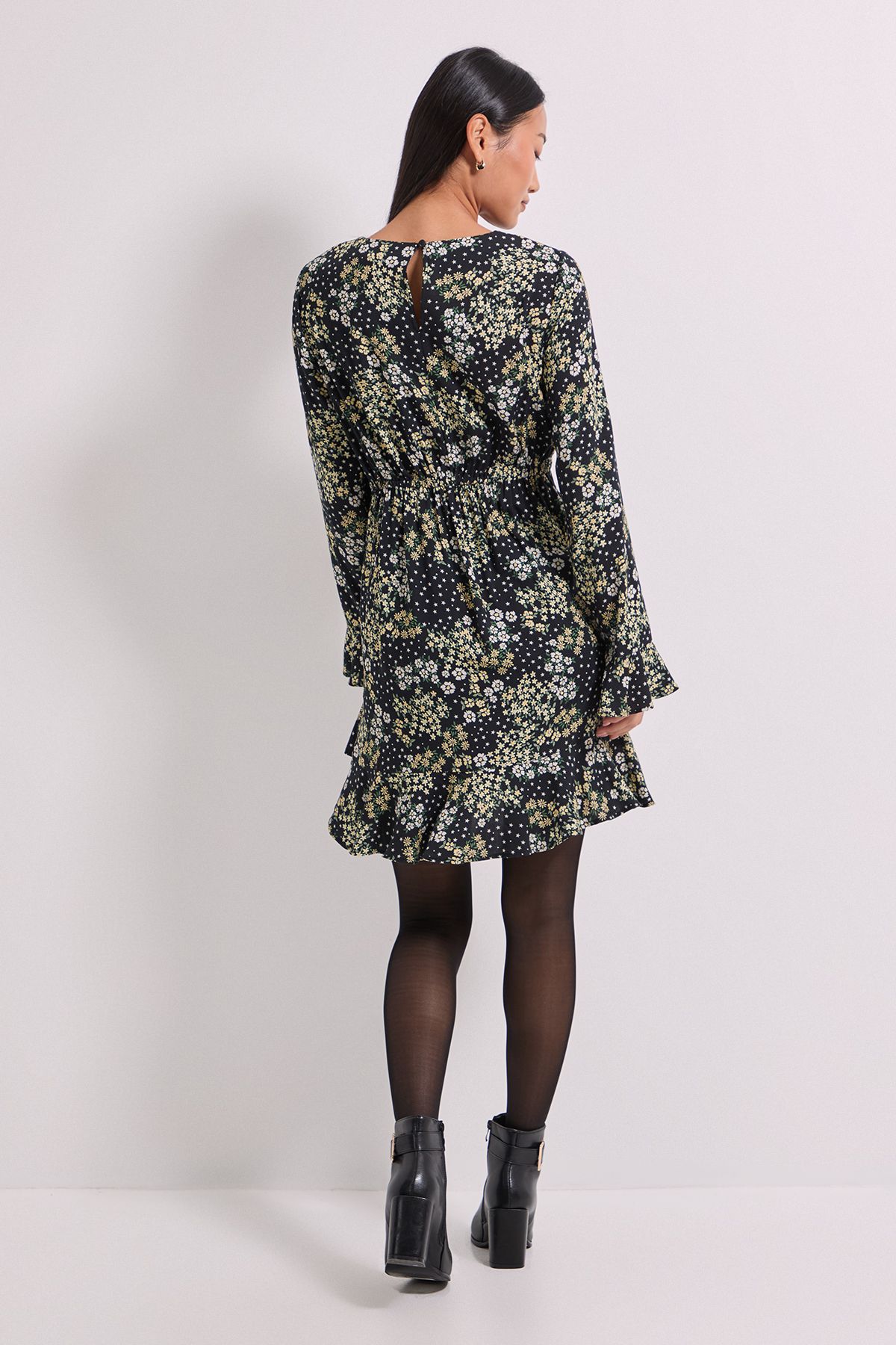 Dorothy Perkins Petite Black Floral Sleeve Frill Detail Printed Mini Dress Black image 3