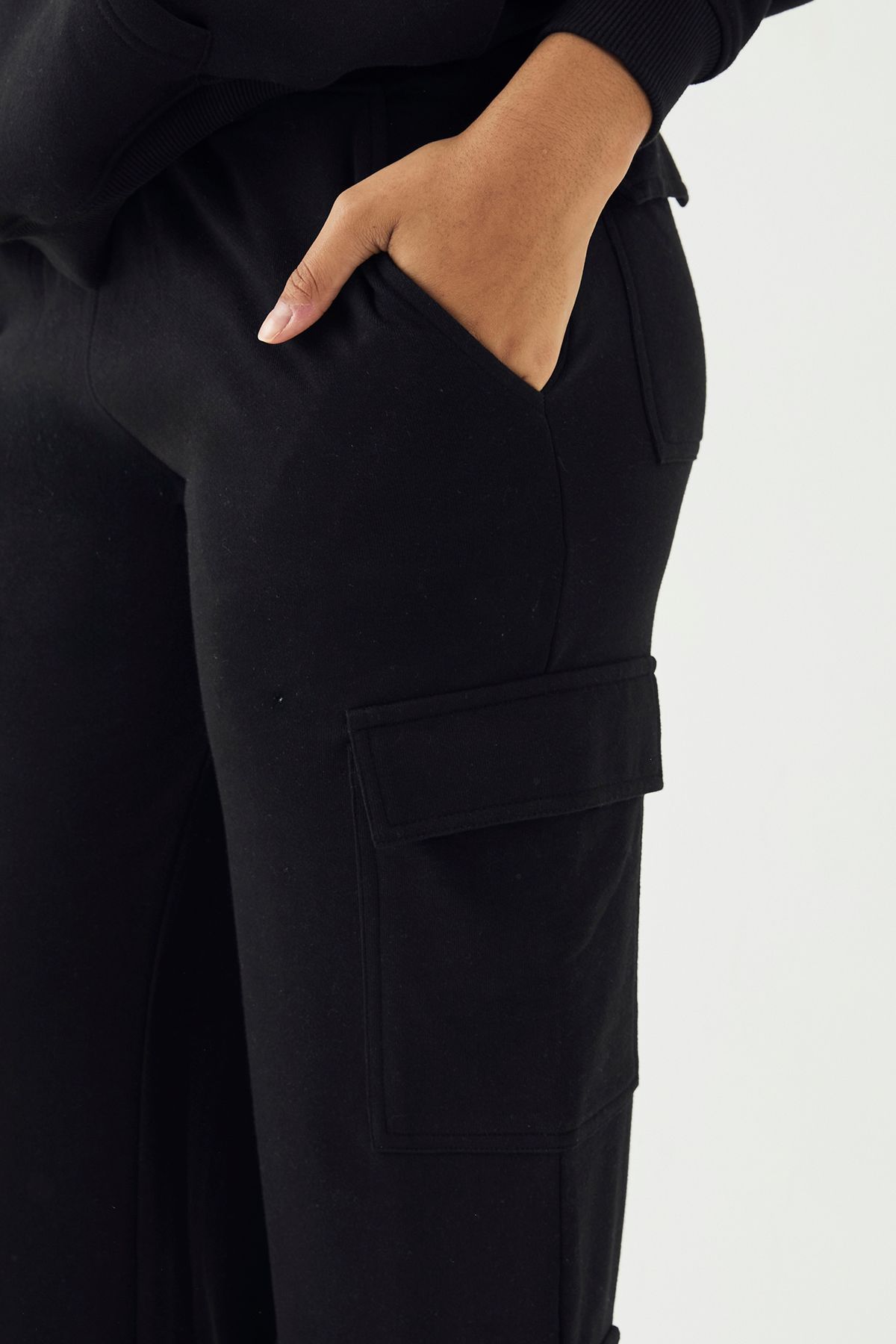 DSGN Studio DSGN Studio Sport Training Club Cargo Pocket Straight Leg Jogger Black image 4