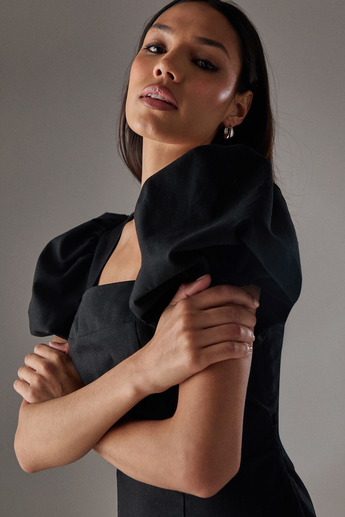 Warehouse HCD Linen Square Neck Puff Sleeve Mini Dress Black image 4