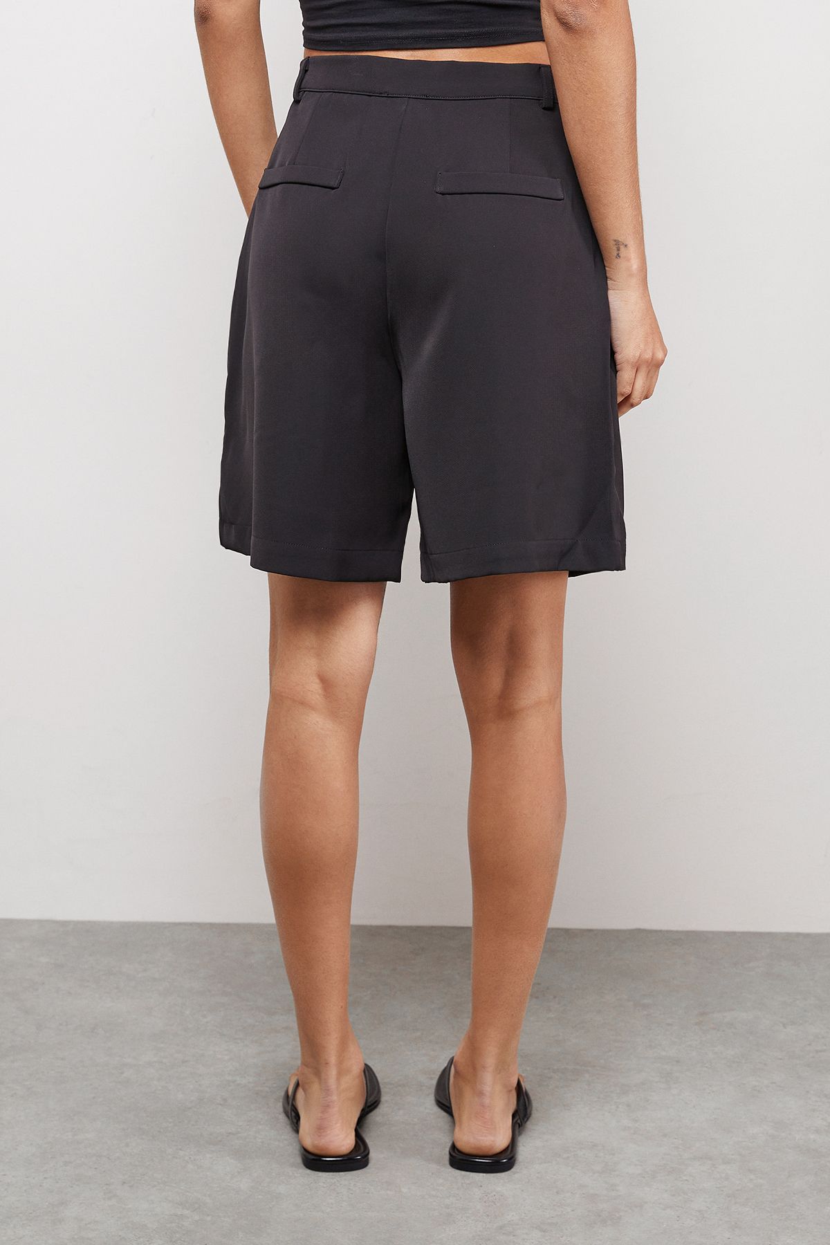 RUNWAY 1.8.1.8 Runway 1.8.1.8 City Style Bermuda Shorts Black image 3