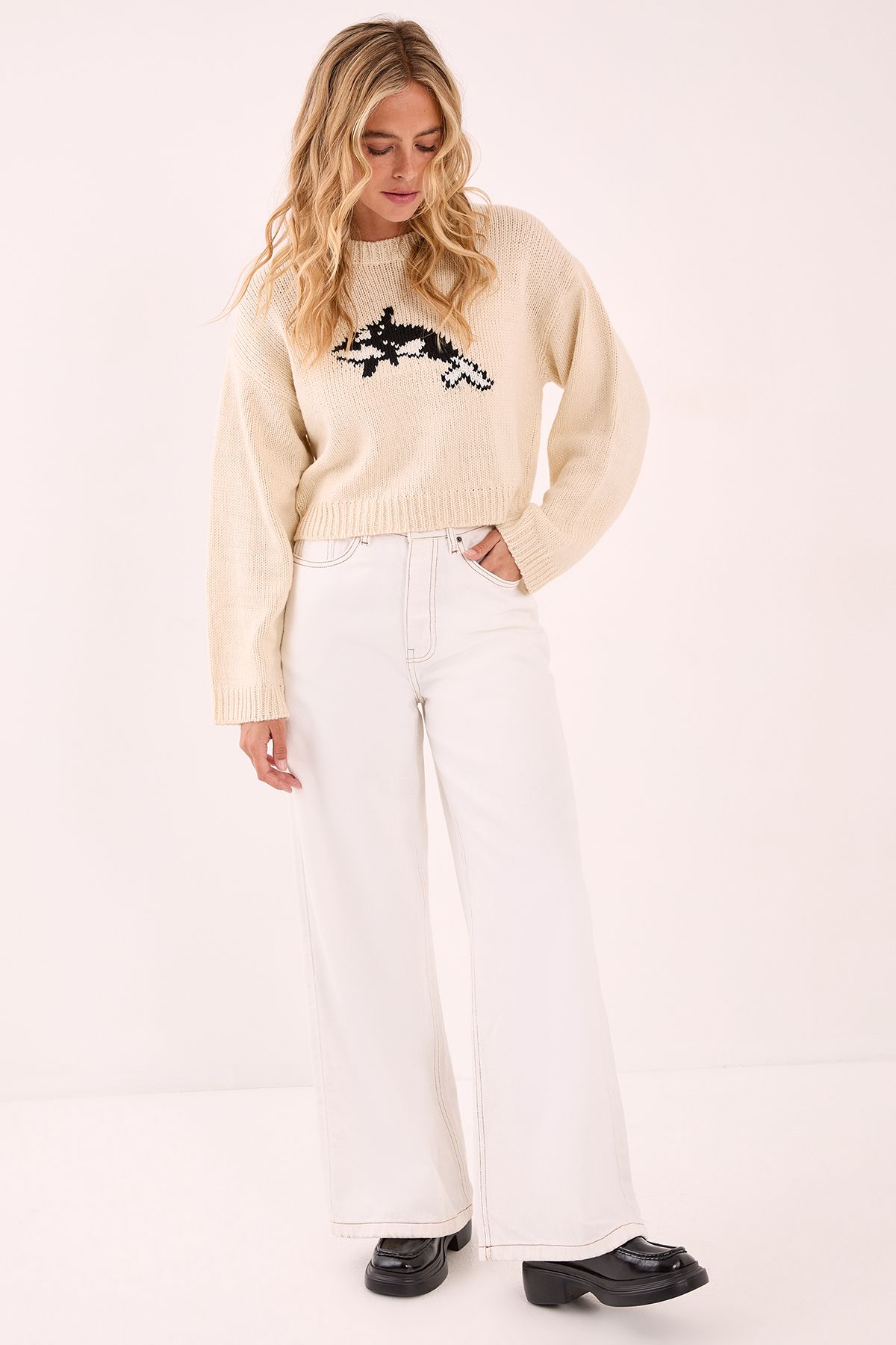 NastyGal Orca Intarsia Oversized Jumper Cream image 1