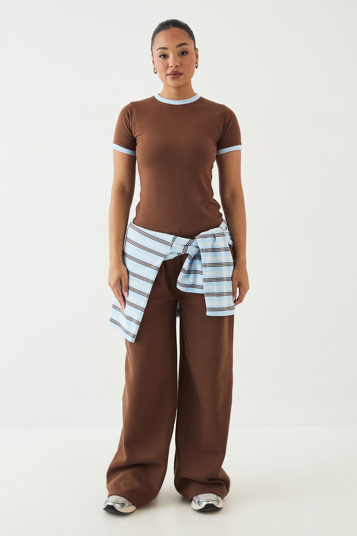 DSGN Studio DSGN Studio Contrast Fitted T-Shirt Mocha image 5