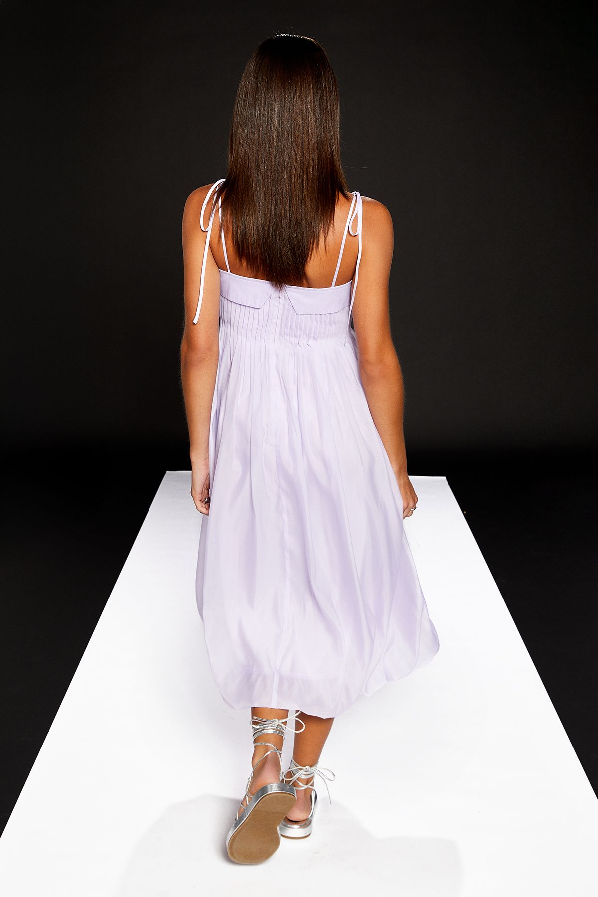RUNWAY 1.8.1.8 Runway 1.8.1.8 Tie Strap Pleat Detail Midi Dress Lilac image 3