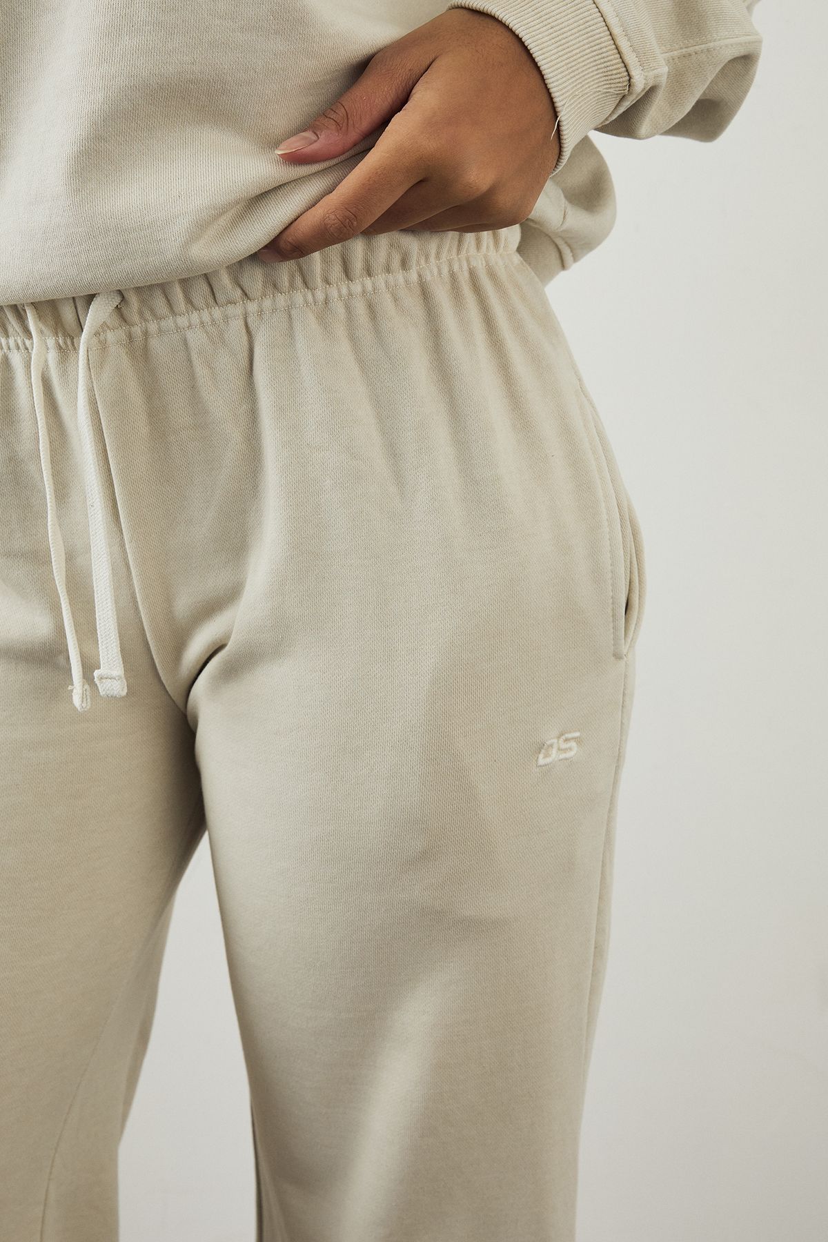 DSGN Studio DSGN Studio Premium Heavyweight Washed Straight Leg Jogger Ecru image 4