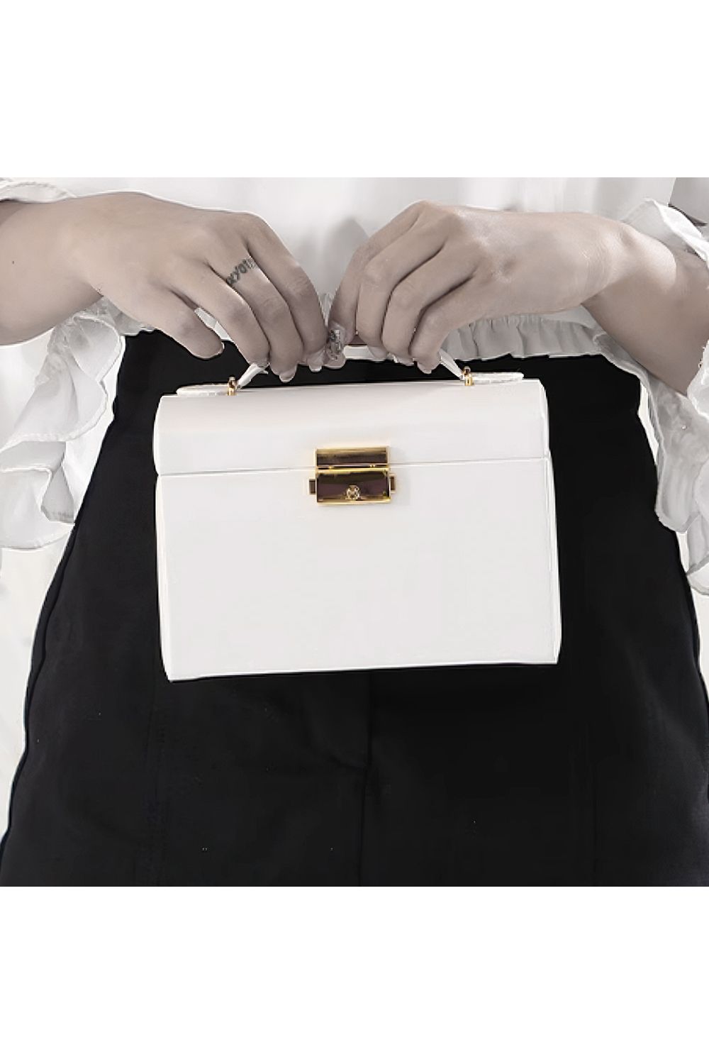 SHEONLY White PU Leather Jewellery Box with Mechanism Key Lock image 6