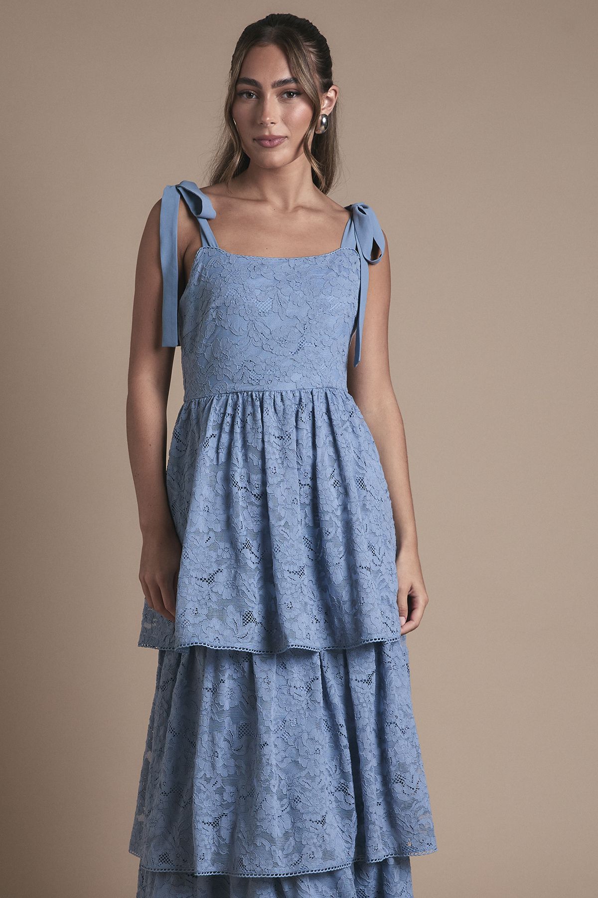 Oasis Oasis Lace Tiered Maxi Bridesmaid Dress Light Blue image 3