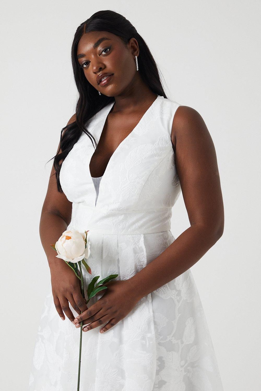 Coast Plus Size Plunge Neck Waterfall Organza Jacquard Maxi Wedding Dress Ivory image 4