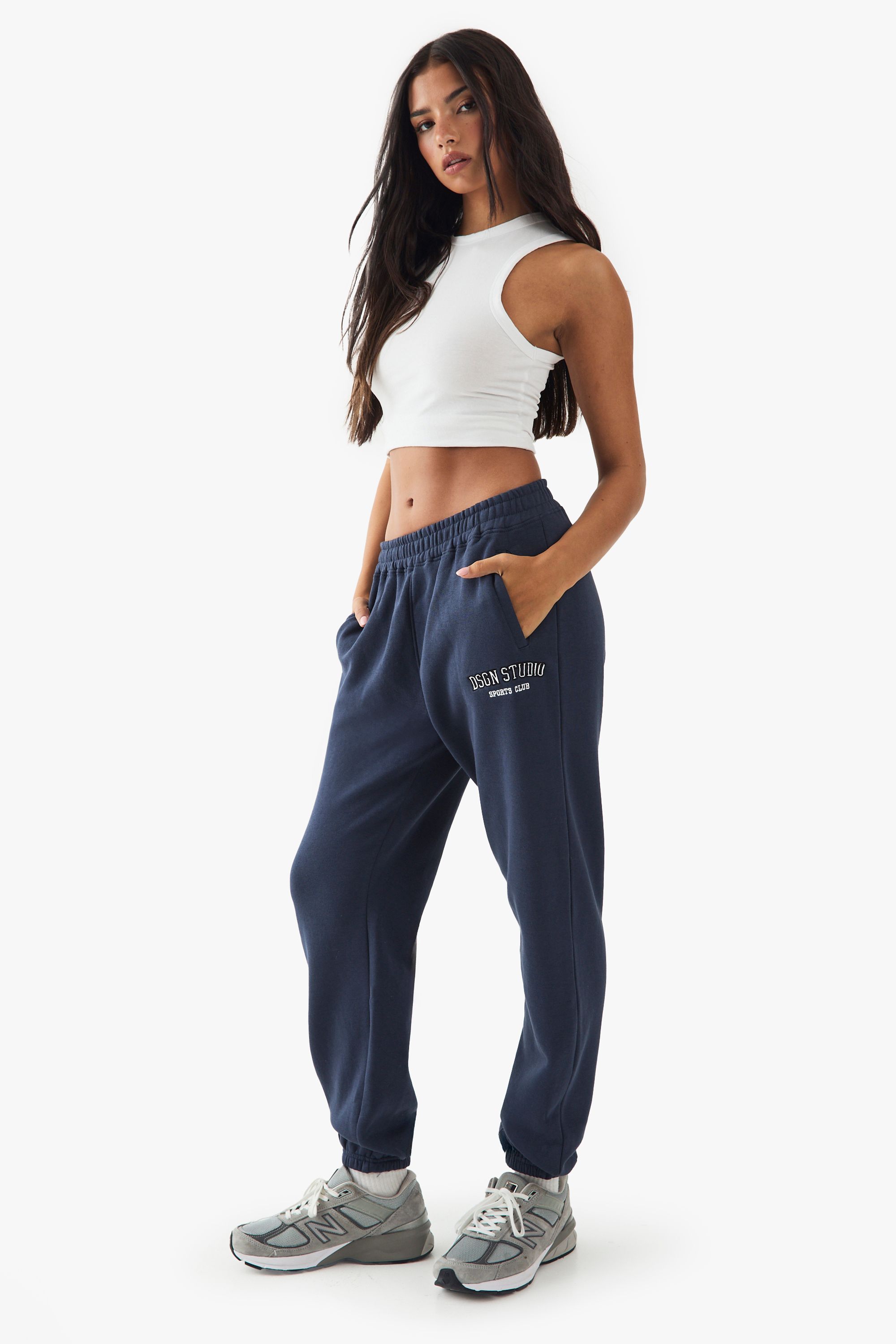 DSGN Studio DSGN Studio Applique Oversized Jogger Navy image 3