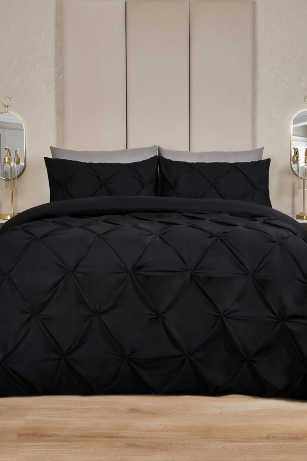 OHS Diamond Pintuck Duvet Cover with Pillowcase