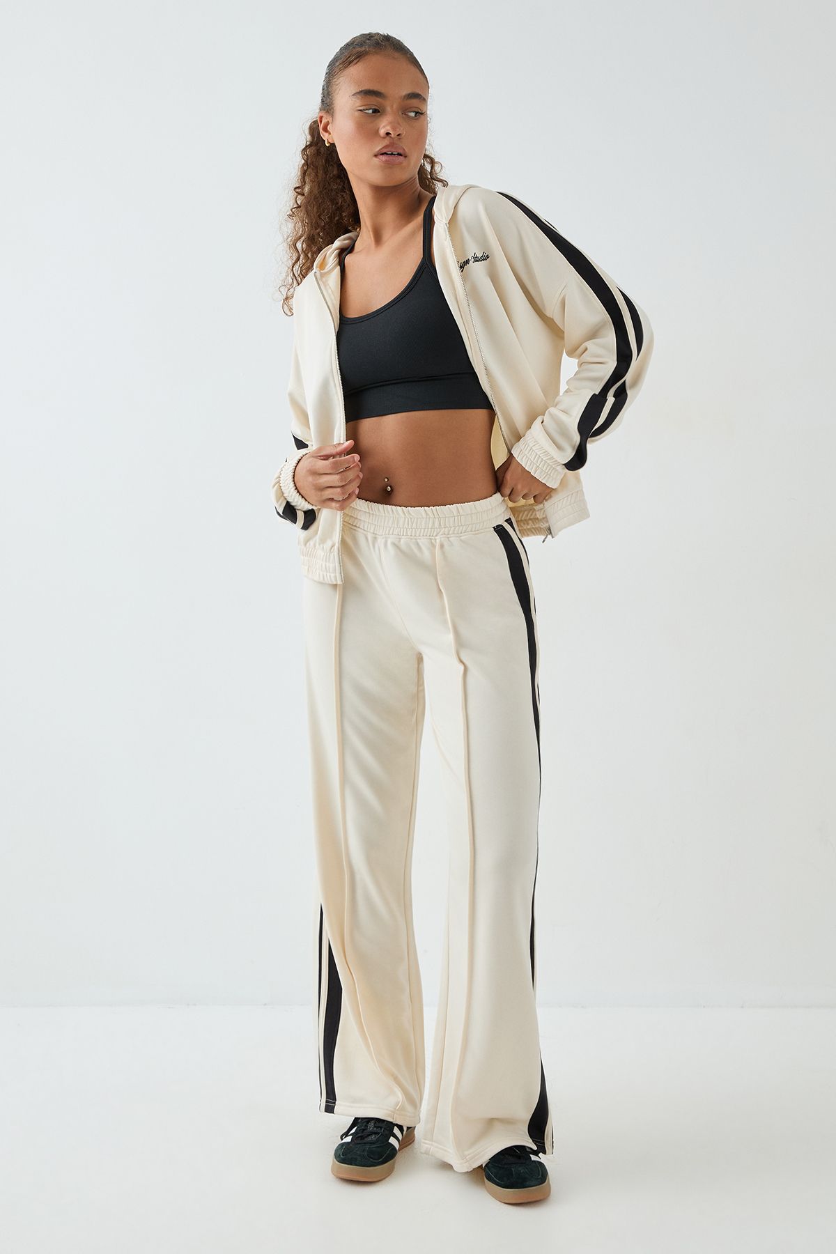 DSGN Studio DSGN Studio Tricot  Side Stipe Straight Leg Jogger Cream image 1