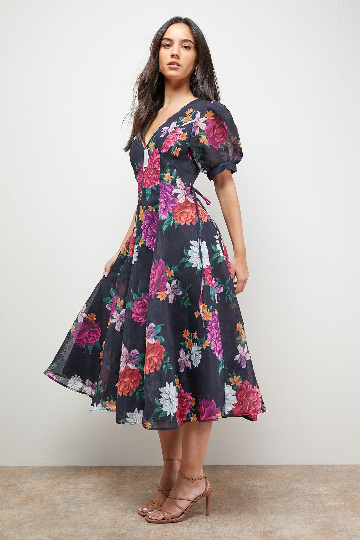 Oasis Printed V Neck Puff Sleeve Midaxi Dress Floral image 1