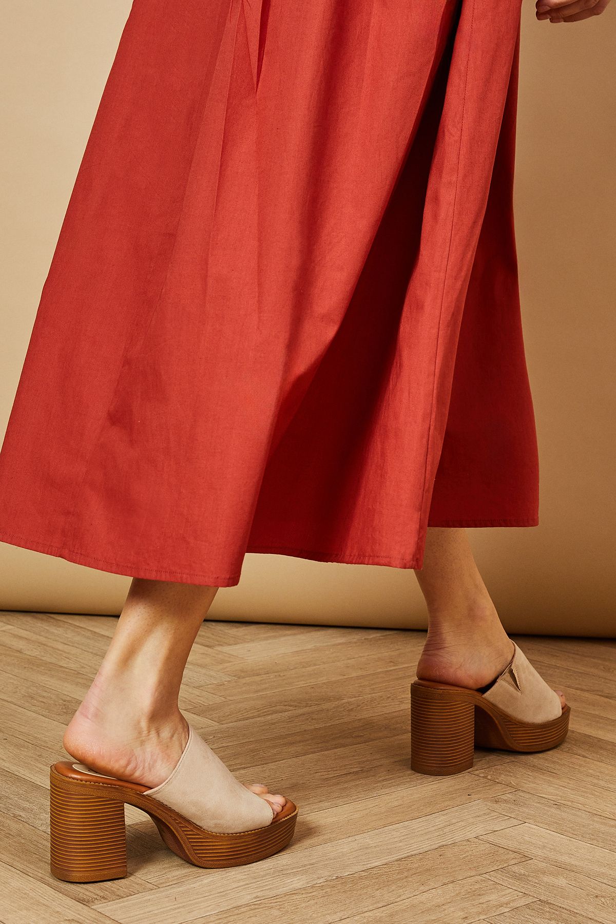 Oasis Ianthe Faux Suede Platform Mules Beige image 4