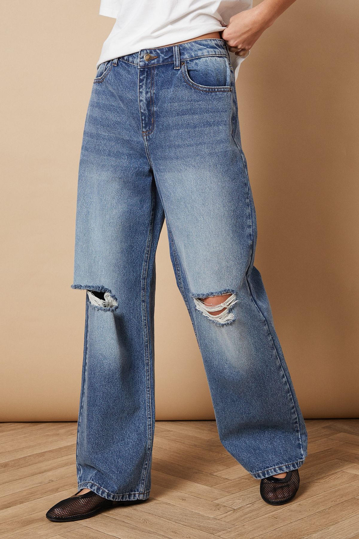 Oasis Denim Straight Leg Jean With Rips Vintage Blue image 2