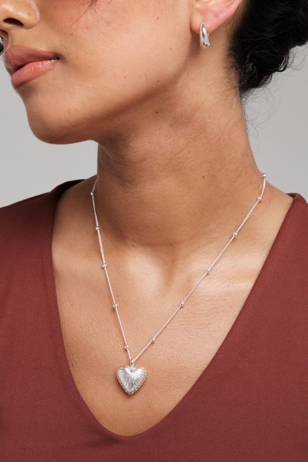 Inicio Silver Plated Ridge Heart Necklace - Gift Pouch image 3