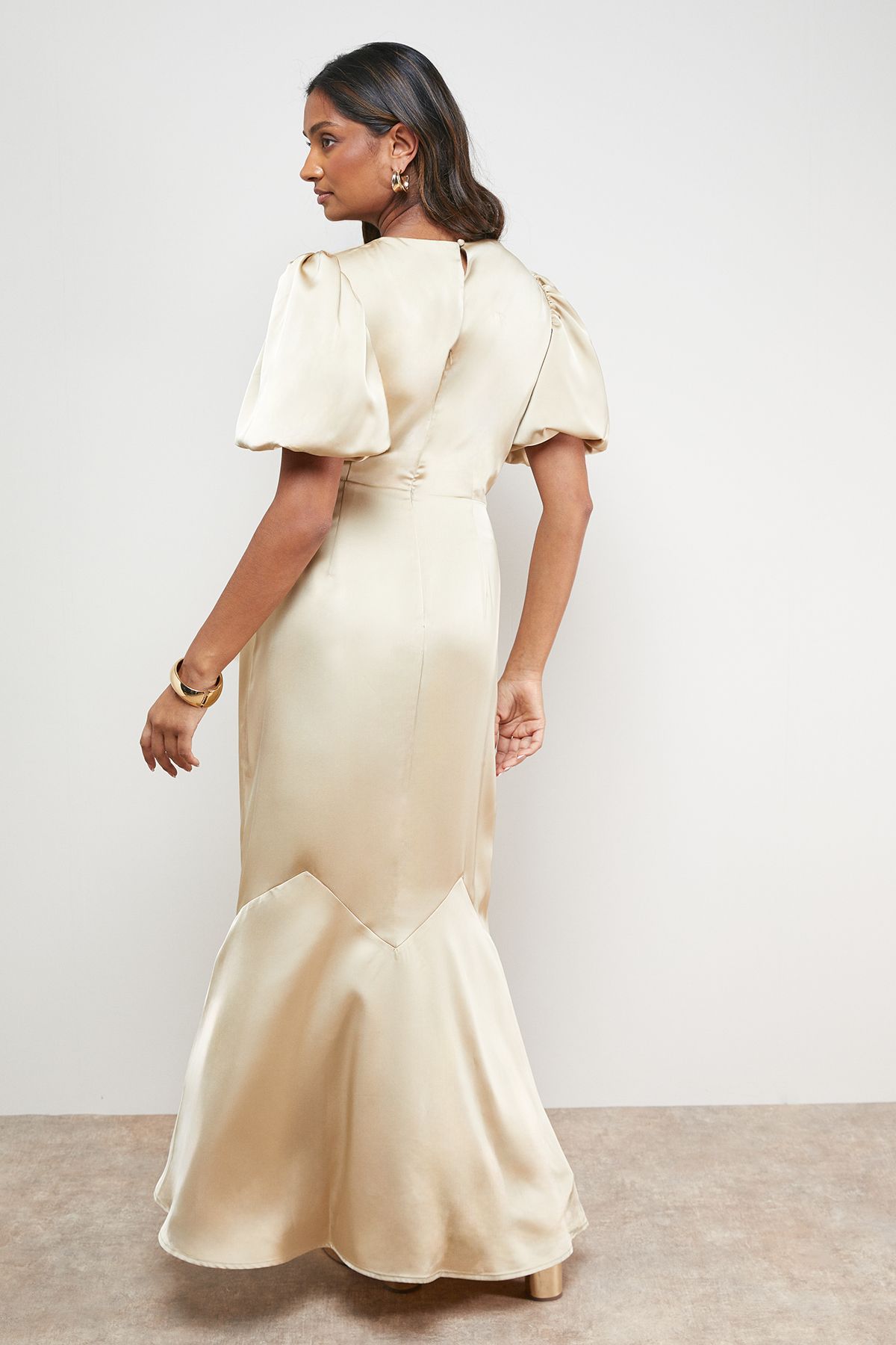 Oasis Satin Puff Sleeve V Neck Fishtail Maxi Dress Champagne image 3