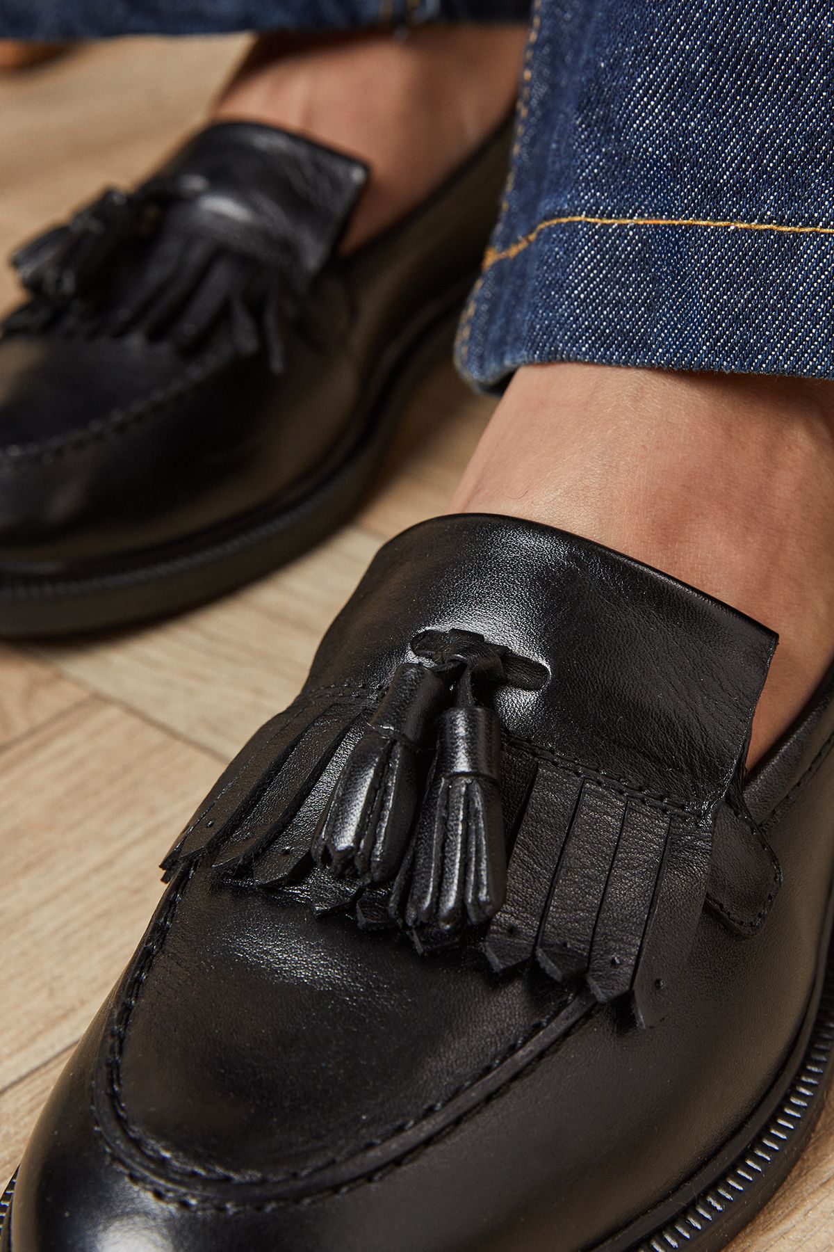 Oasis Brighton Real Leather Tassel Loafers Black image 4